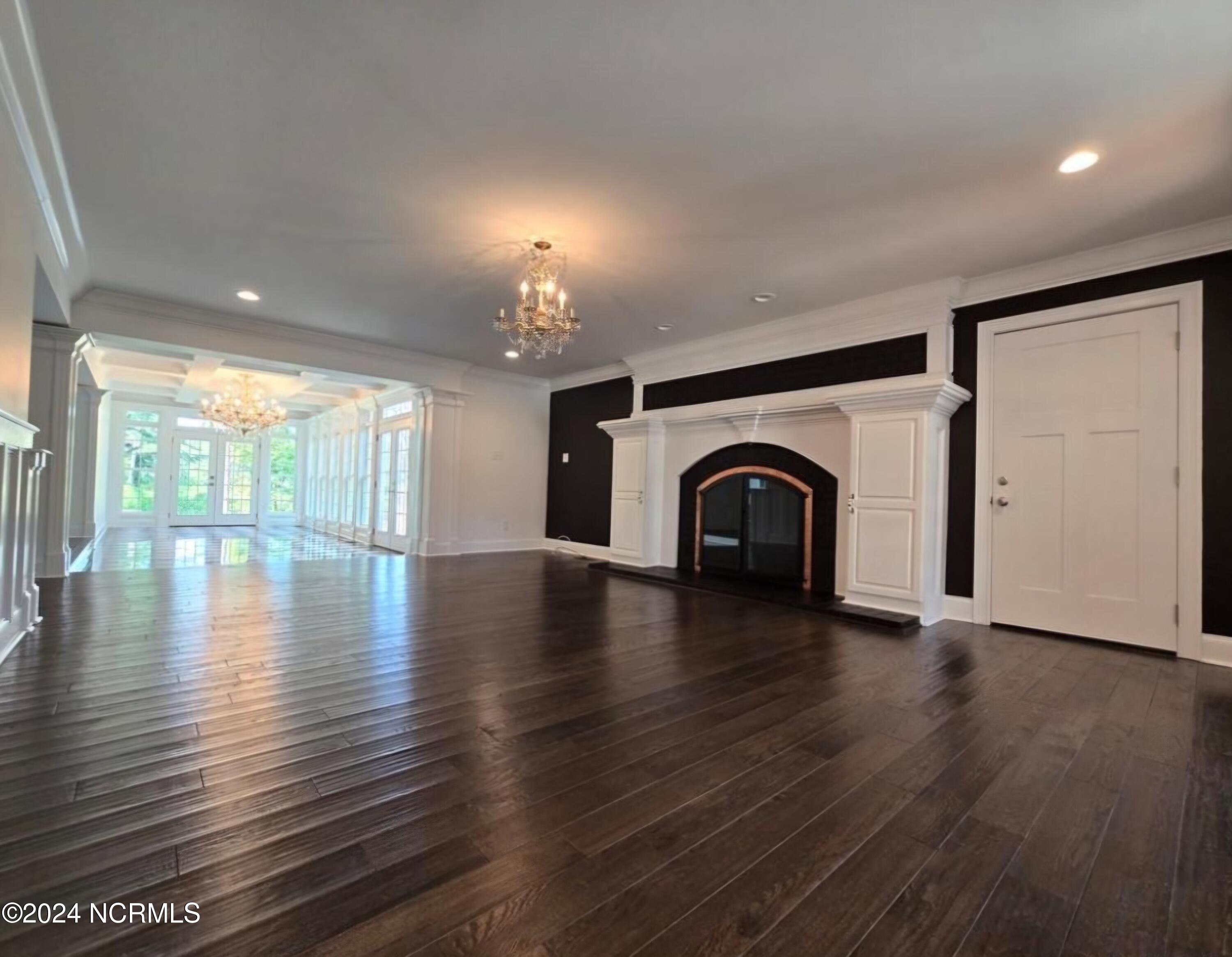 6856 Thames Drive Property Photo 14