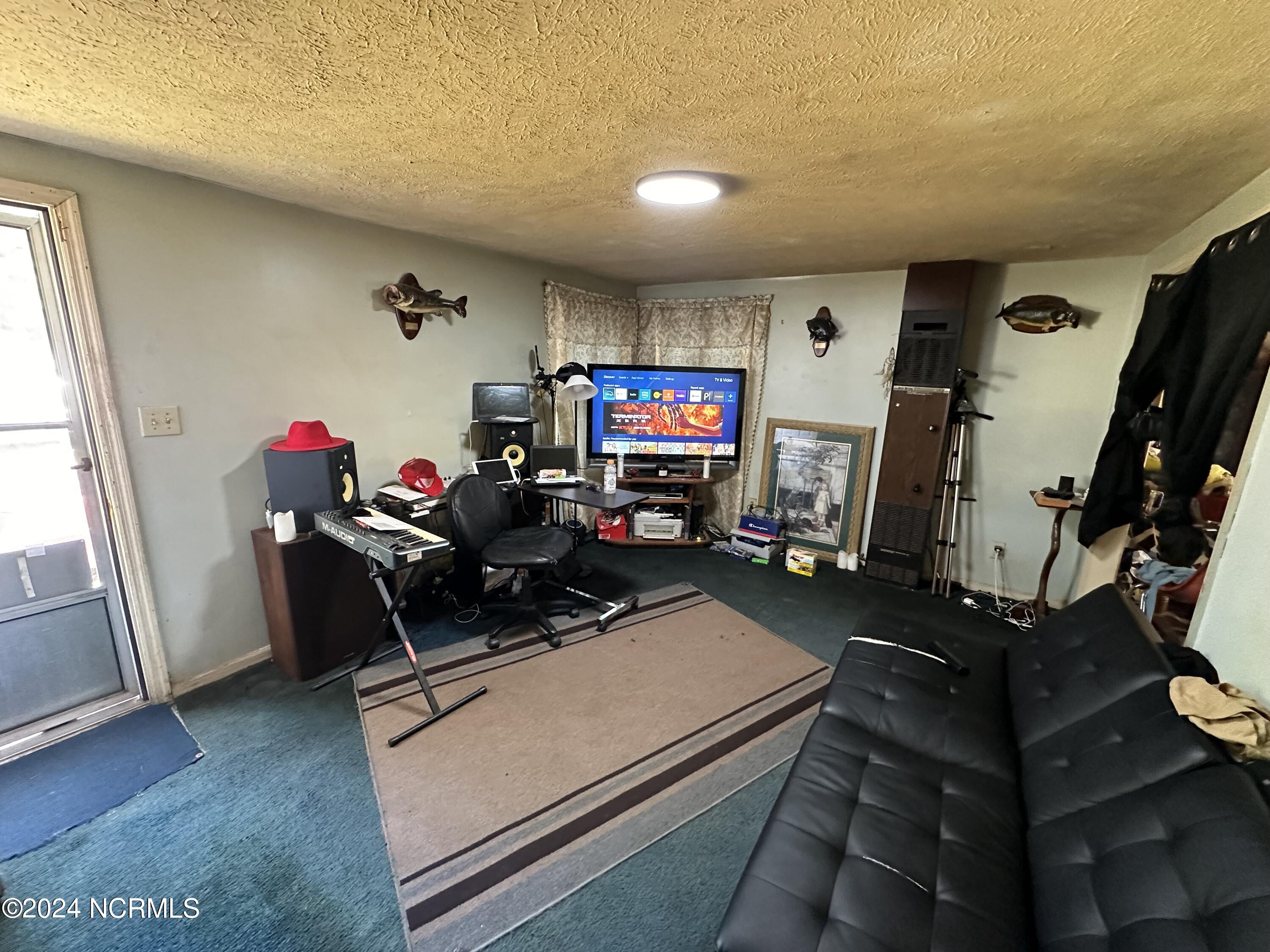 15281 Cooper Street Property Photo 2