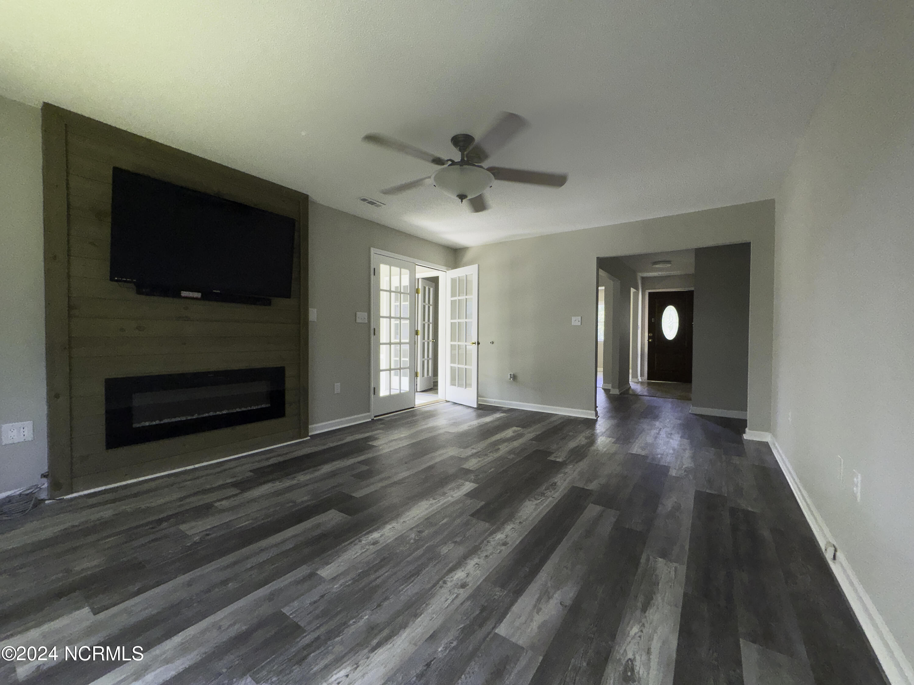 104 Sprucewood Court Property Photo 4