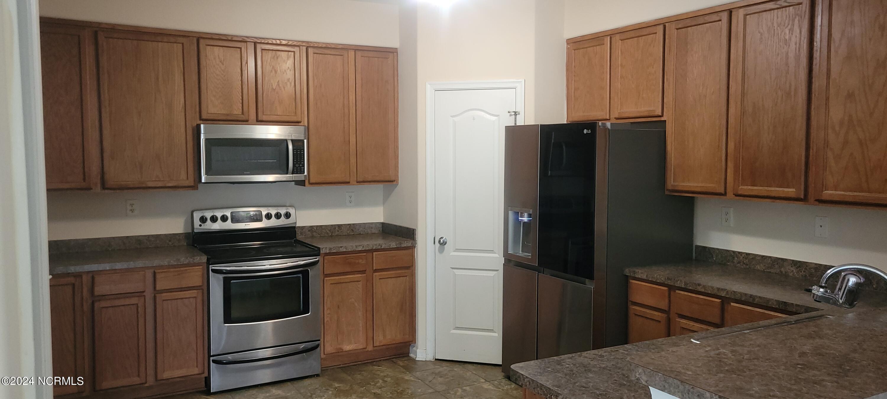 302 Adams Creek Road Property Photo 10