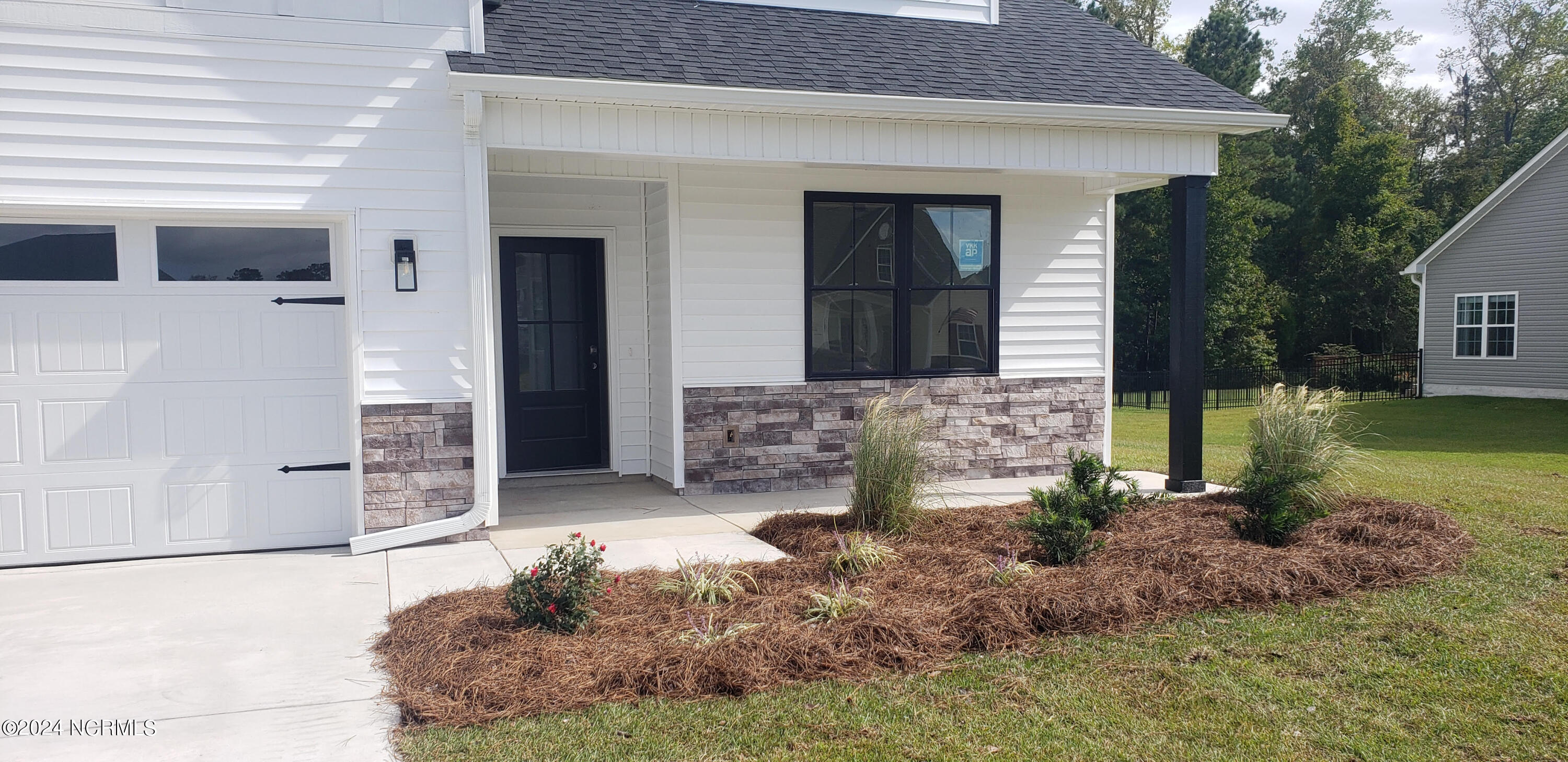 110 Warbler Drive Property Photo 4