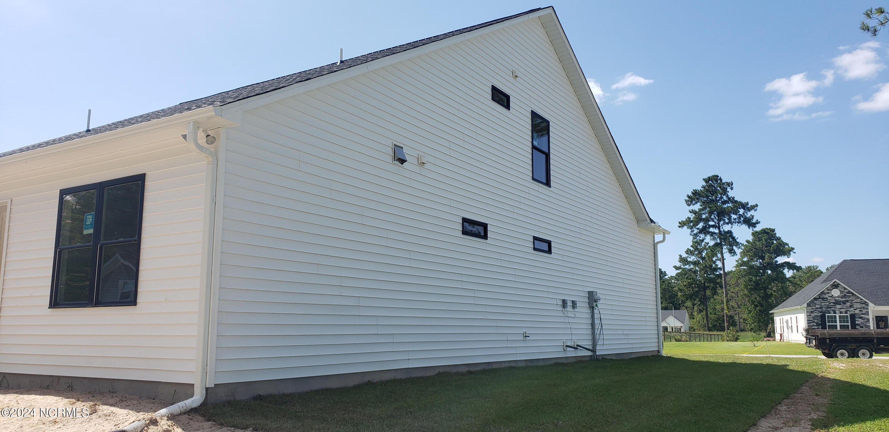 110 Warbler Drive Property Photo 6