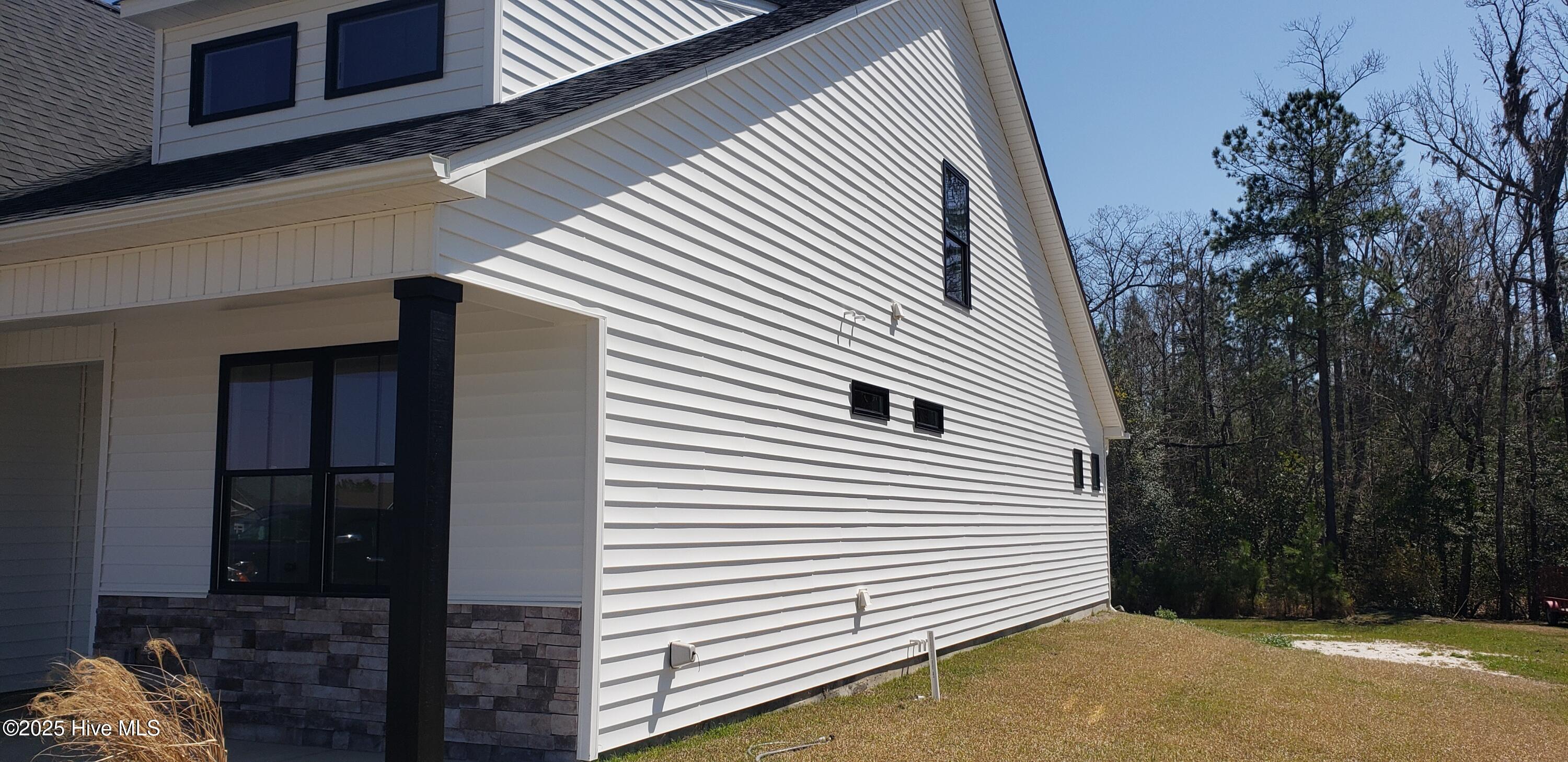 110 Warbler Drive Property Photo 21