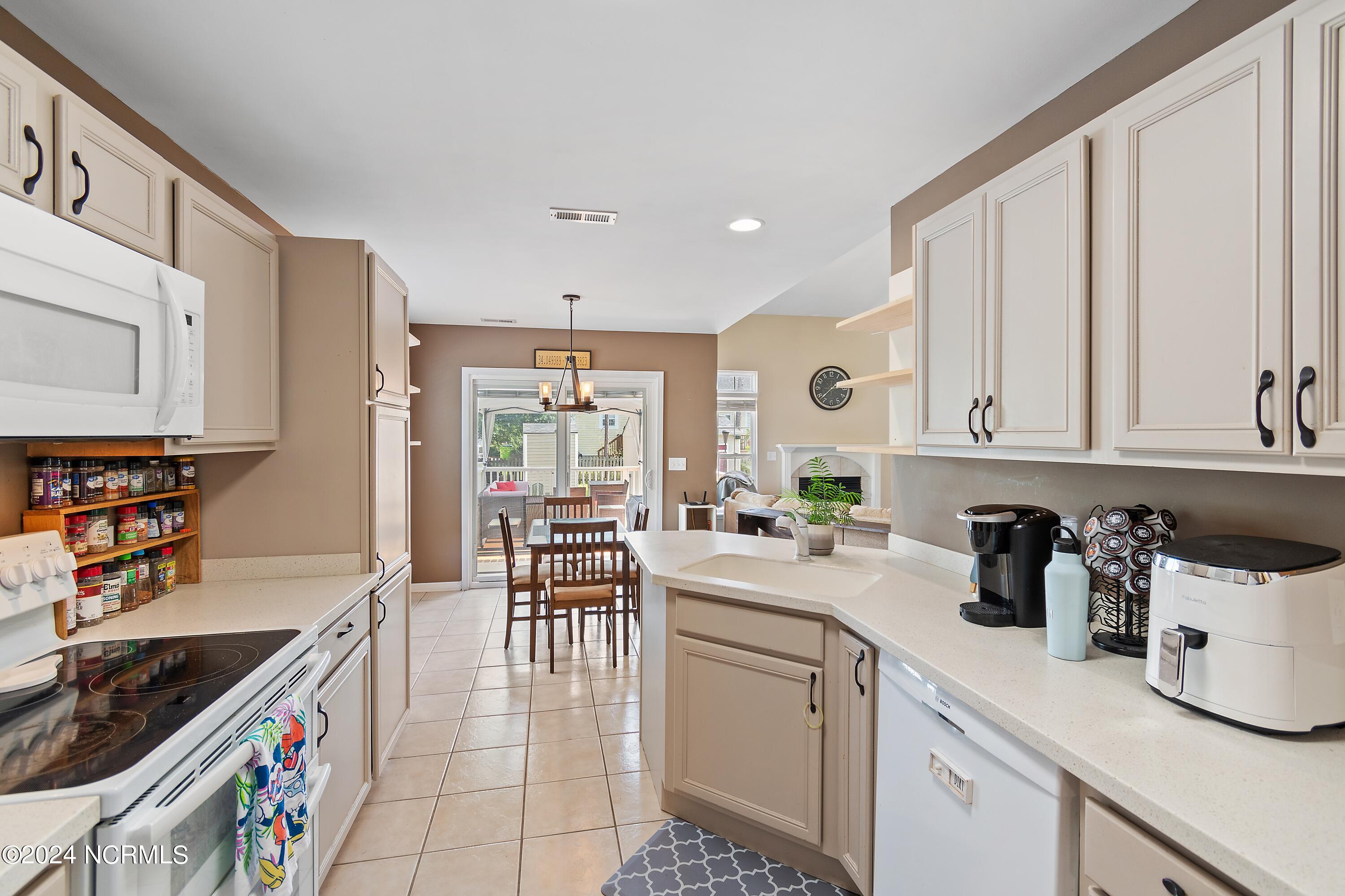 1462 E Boiling Spring Road Property Photo 8