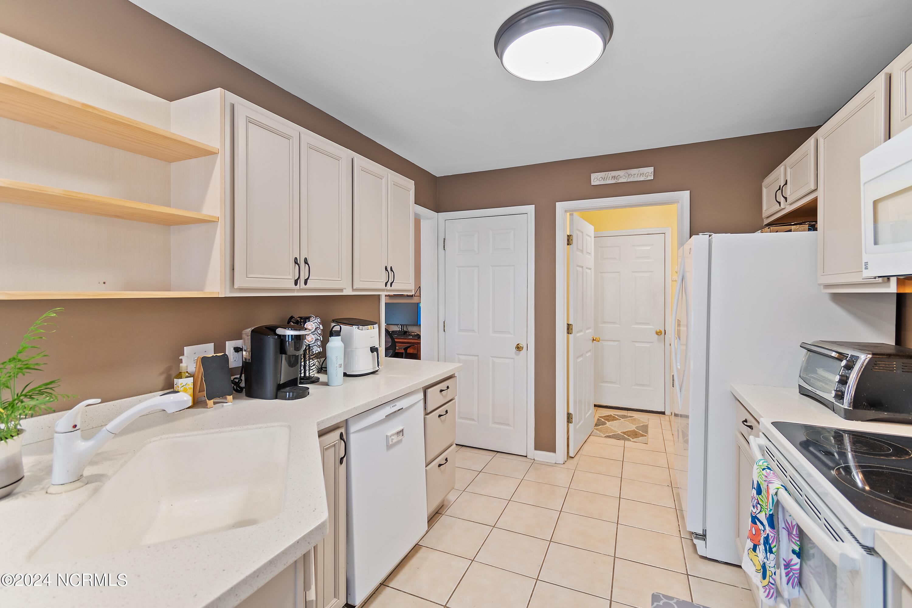 1462 E Boiling Spring Road Property Photo 10
