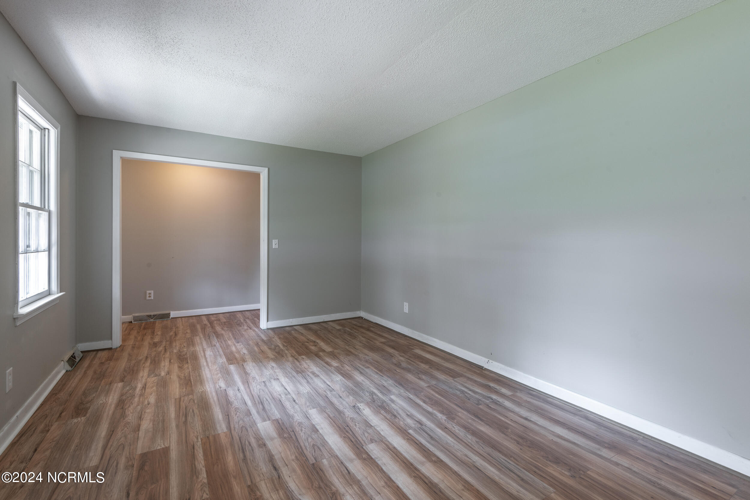 4372 Juanita Avenue Property Photo 4