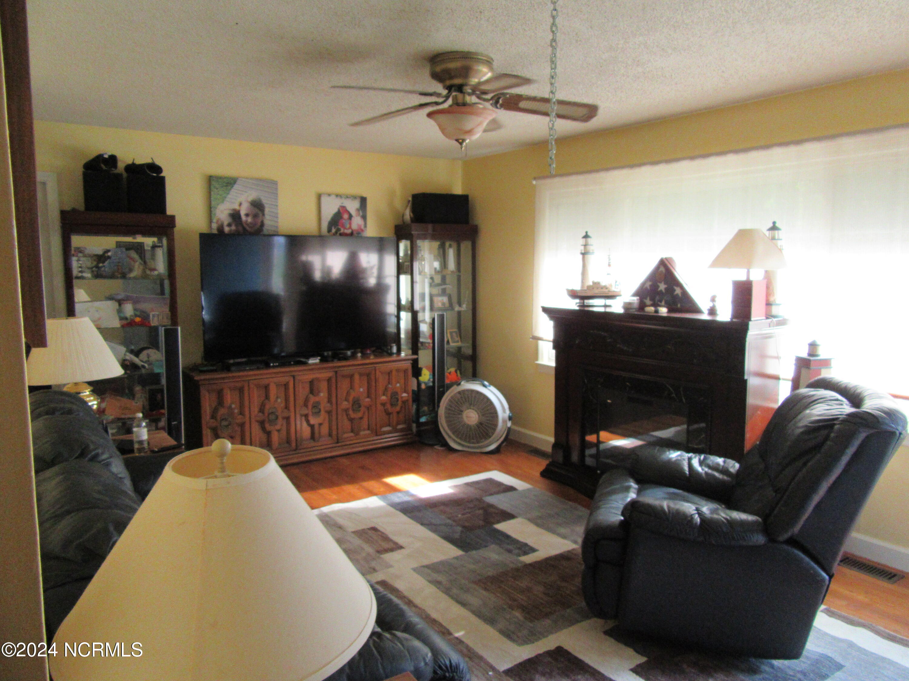 1120 Highway 101 Property Photo 3