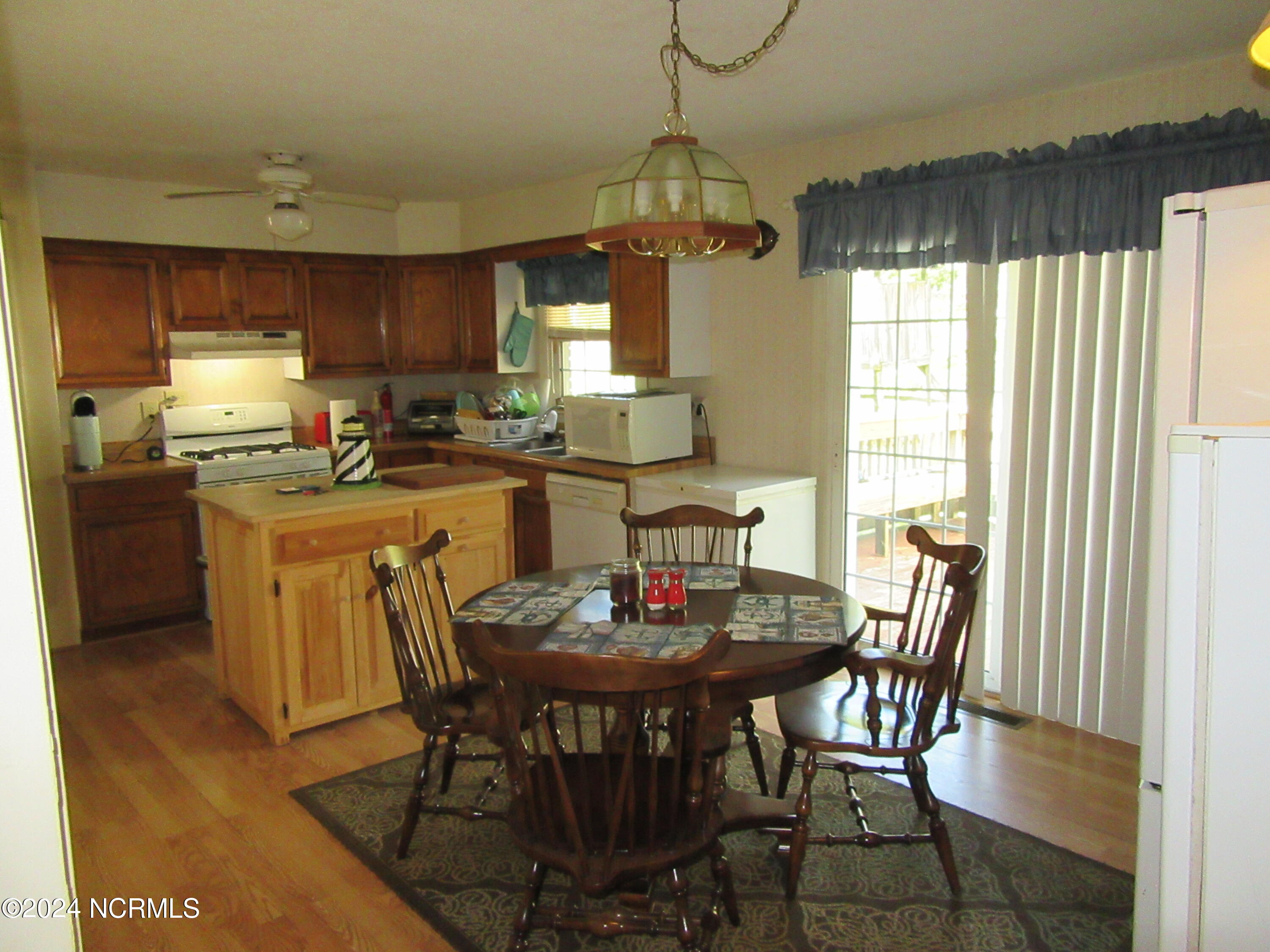 1120 Highway 101 Property Photo 5