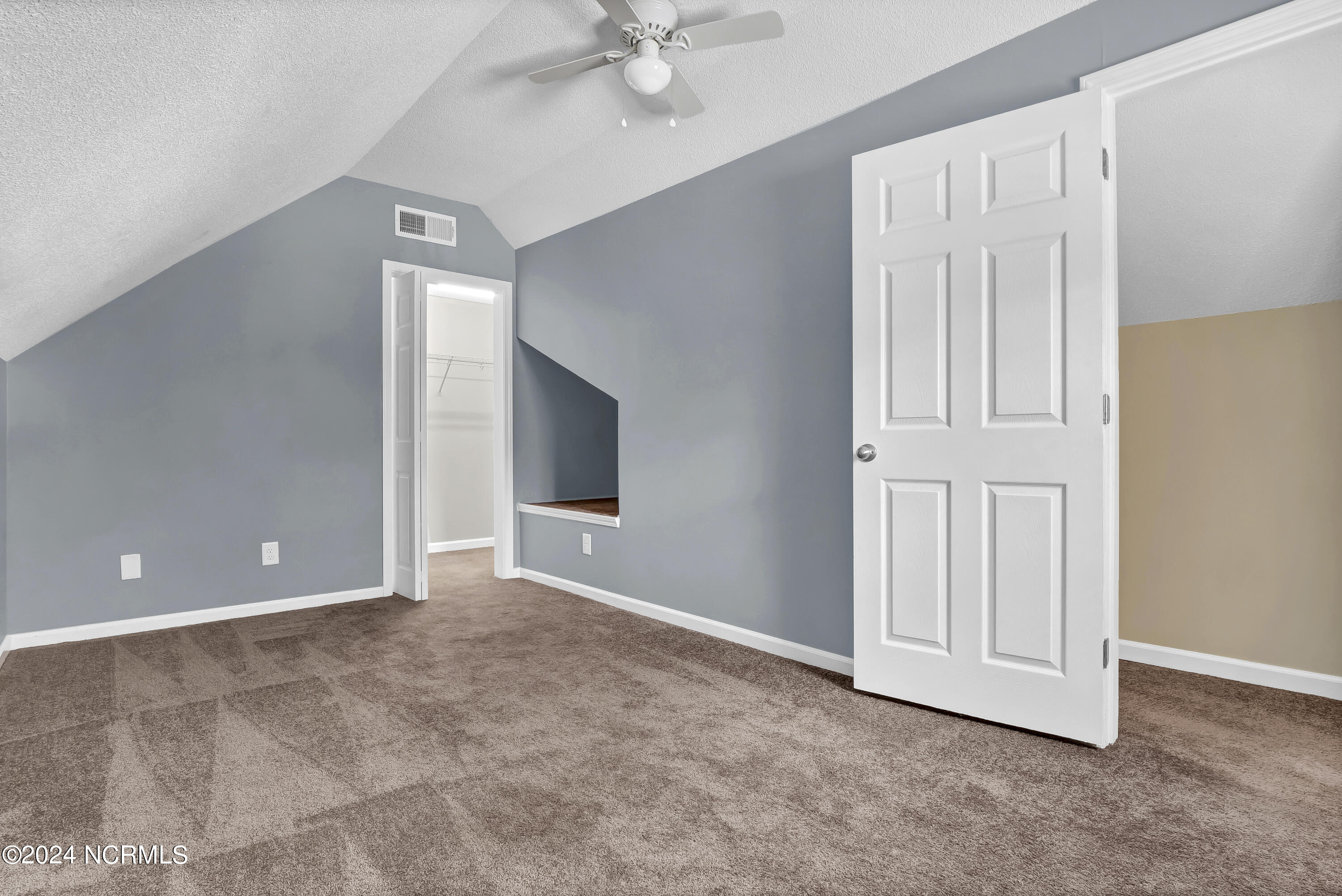 309 Birds Nest Court Property Photo 25