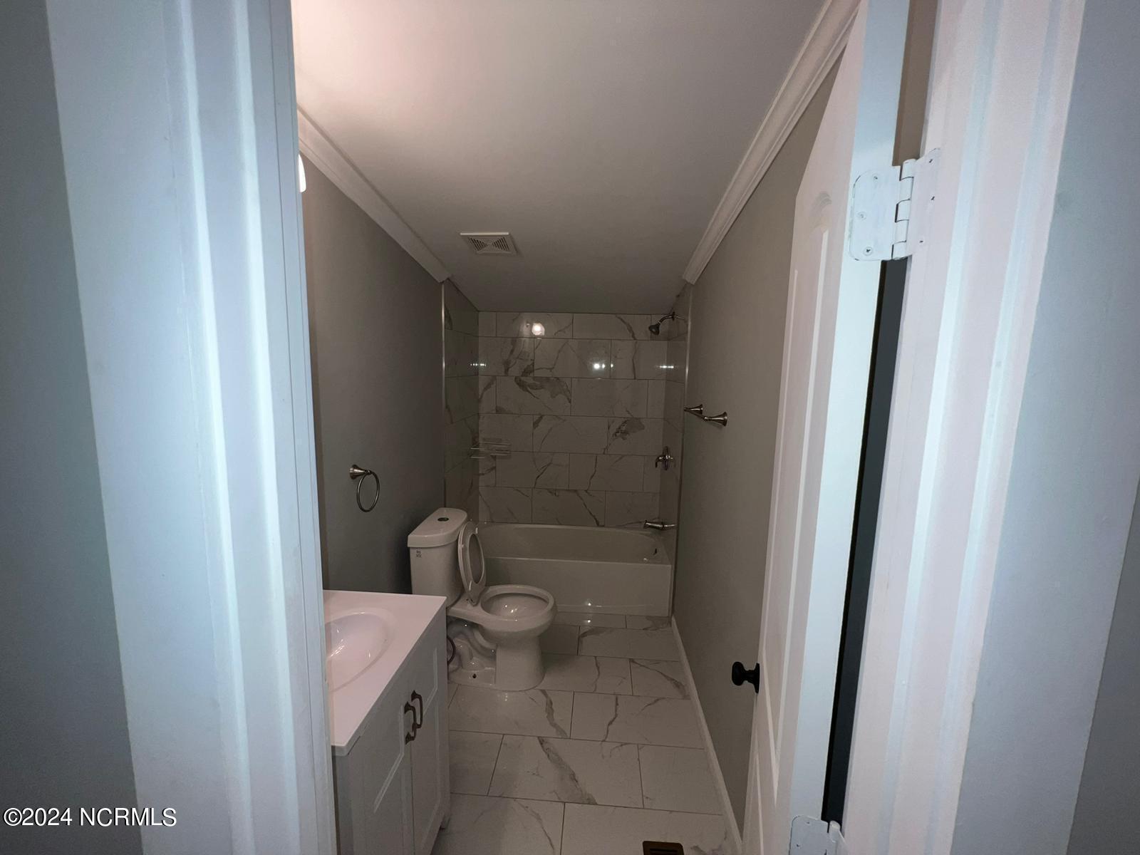 5022 Glen Laurel Road Property Photo 7
