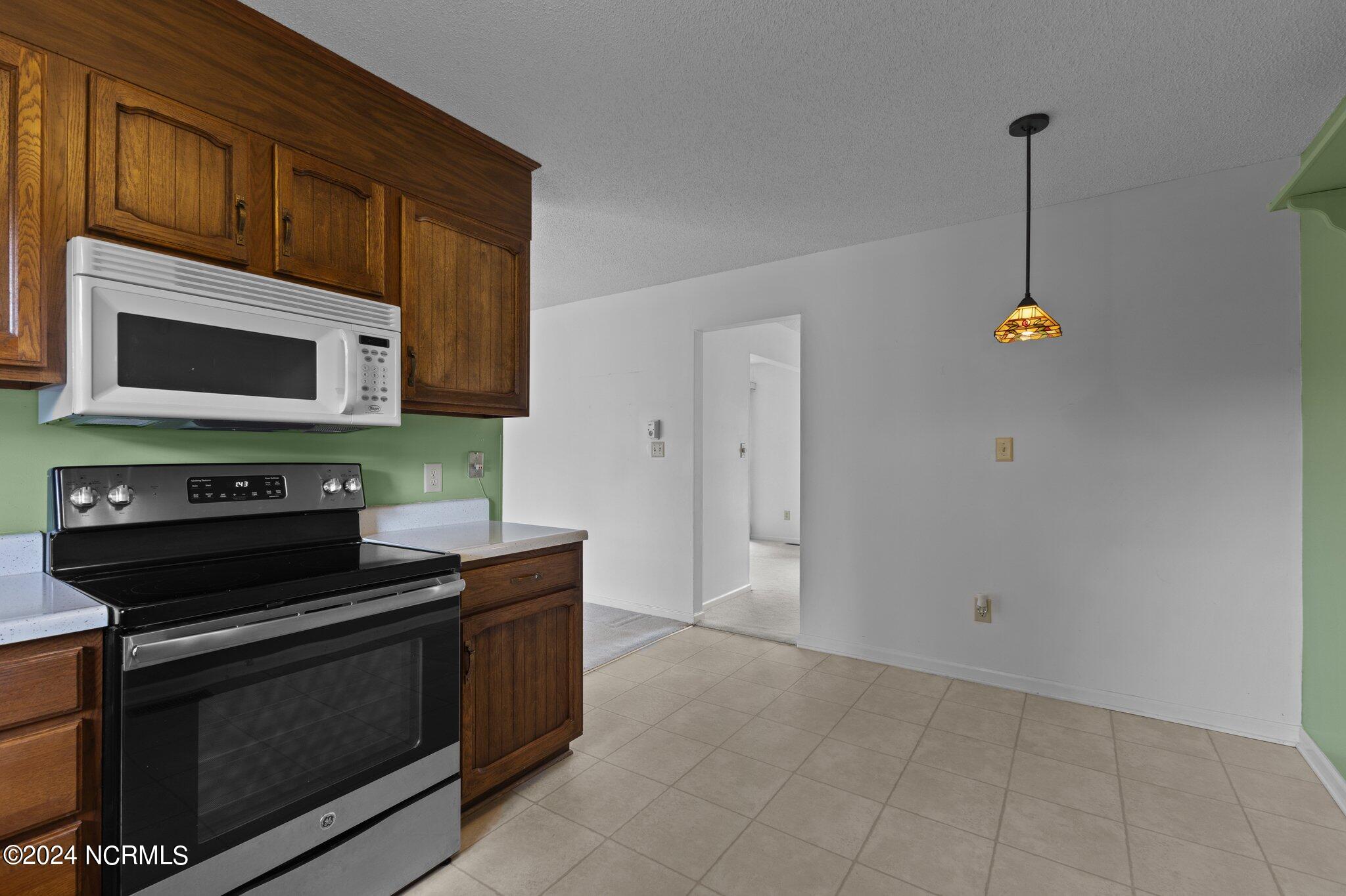 218 Rochelle Drive Property Photo 10