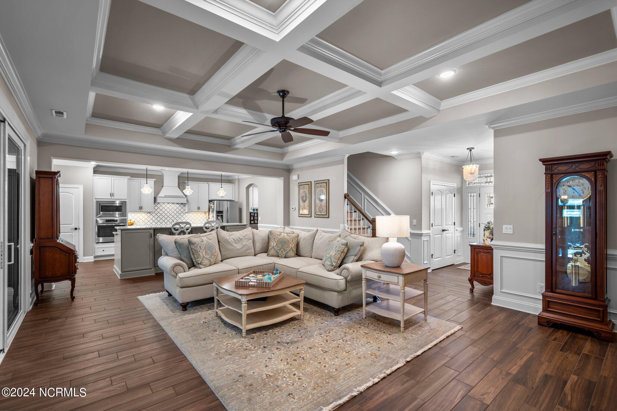 6054 Shore Park Drive Property Photo 10