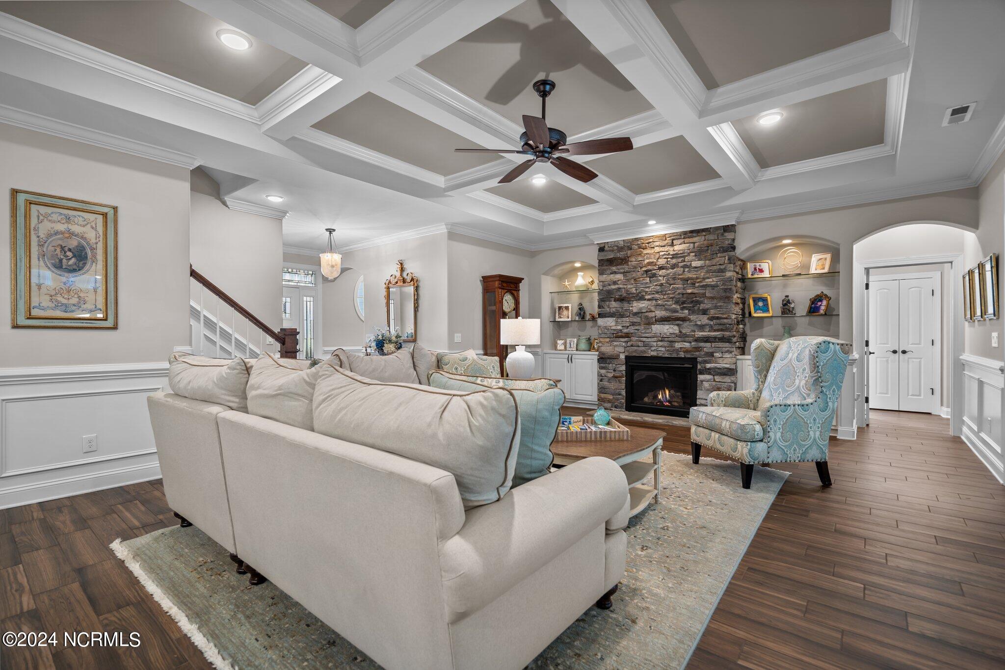 6054 Shore Park Drive Property Photo 11