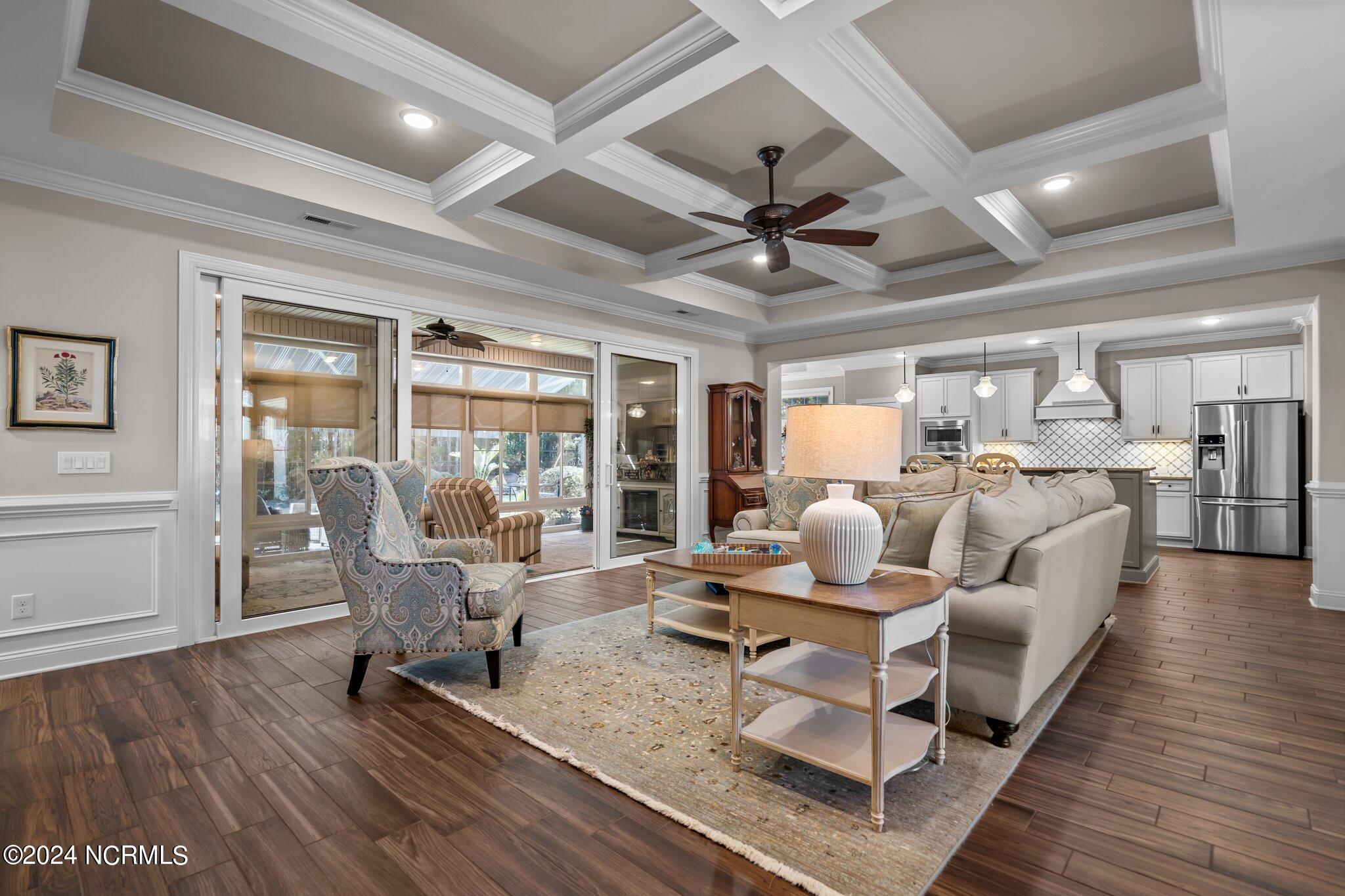 6054 Shore Park Drive Property Photo 12