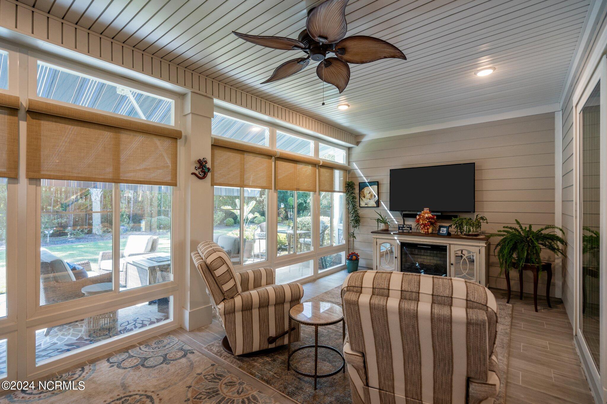 6054 Shore Park Drive Property Photo 16