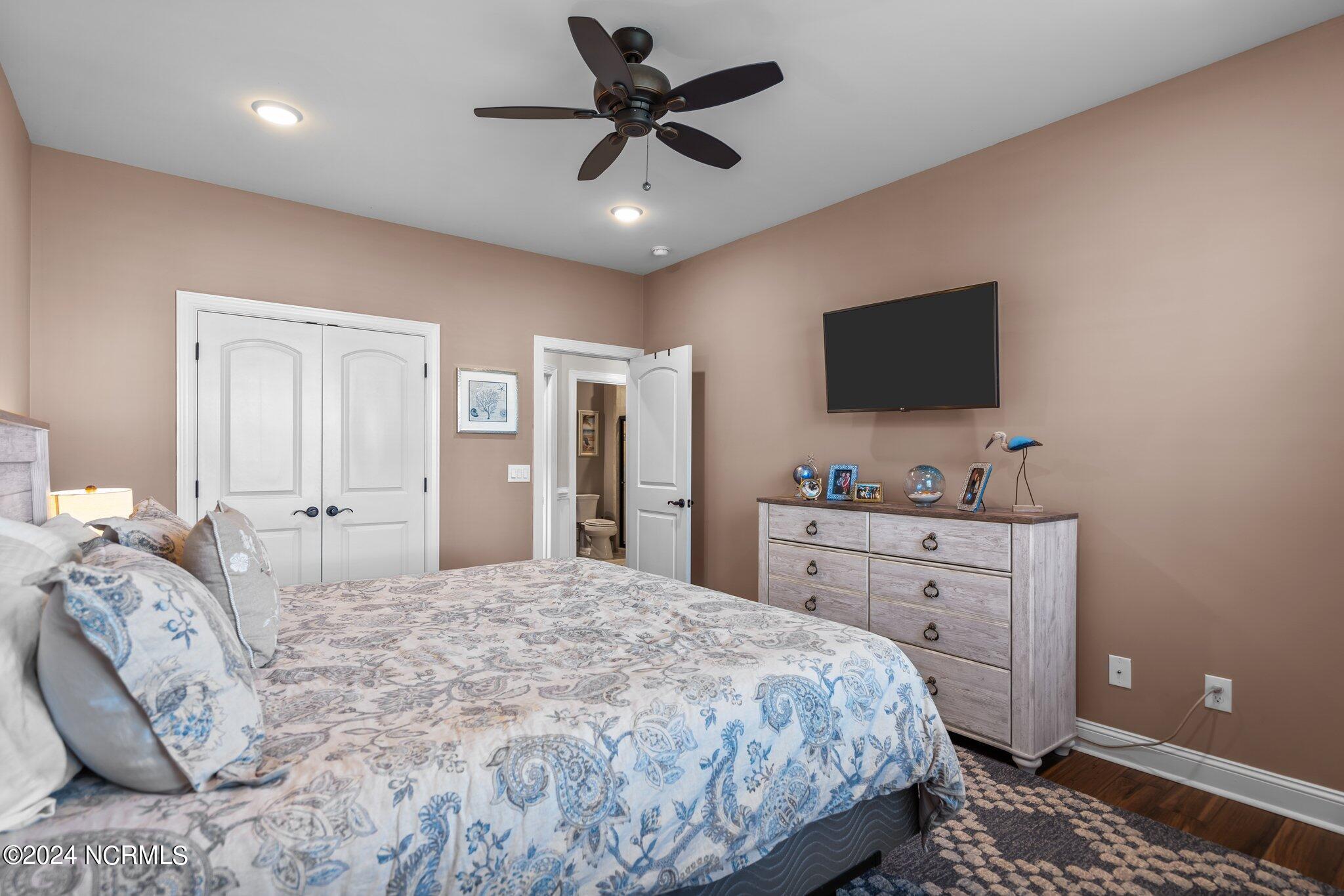 6054 Shore Park Drive Property Photo 32