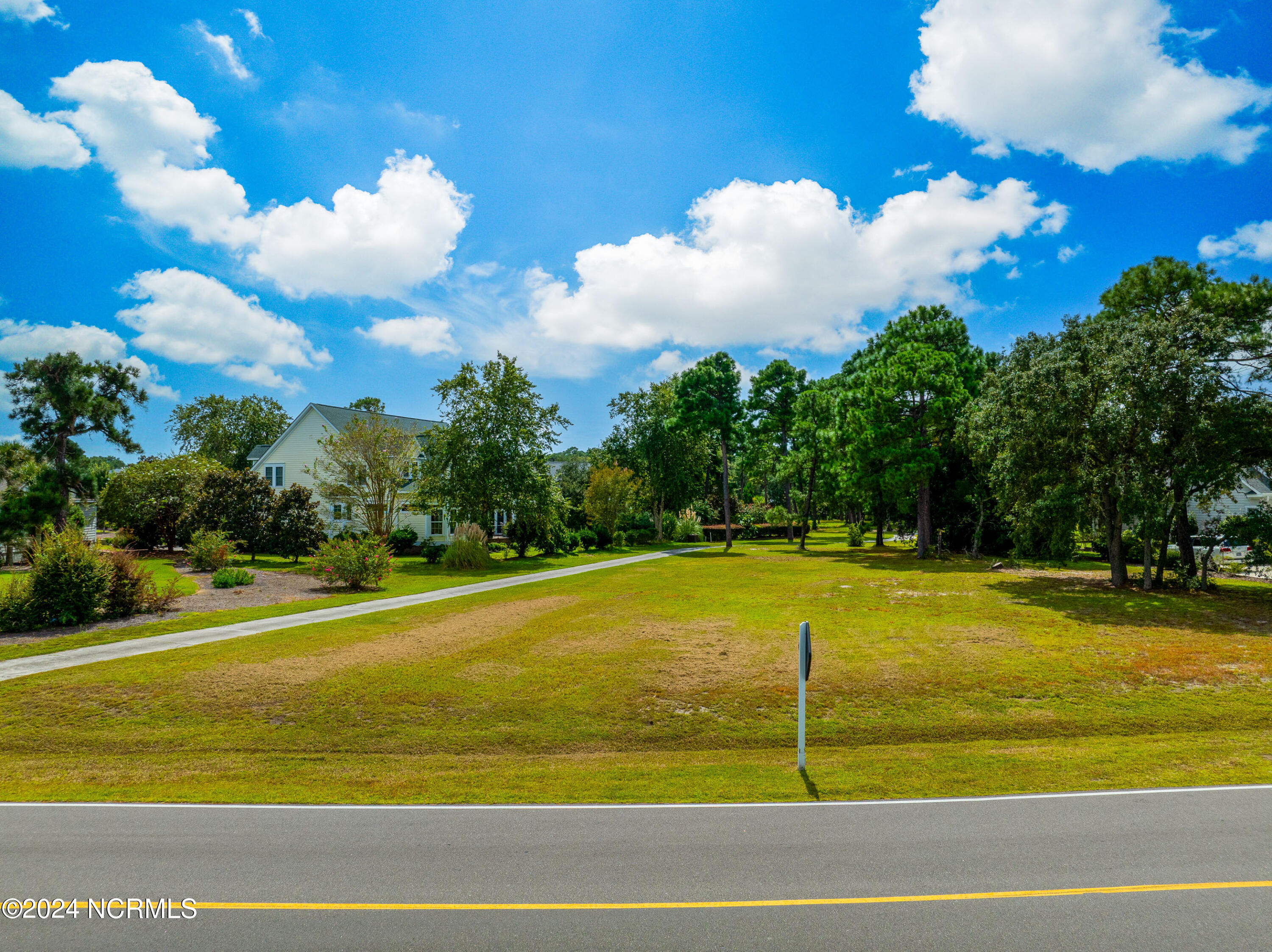2515 St James Drive Property Photo 4