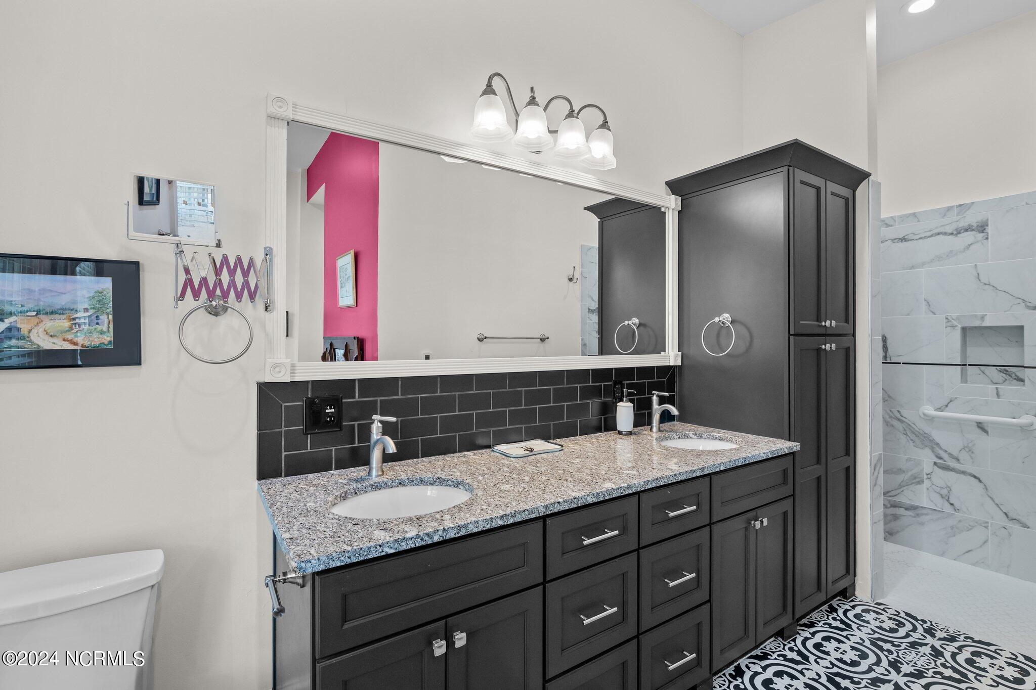 616-618 E Front Street Property Photo 11