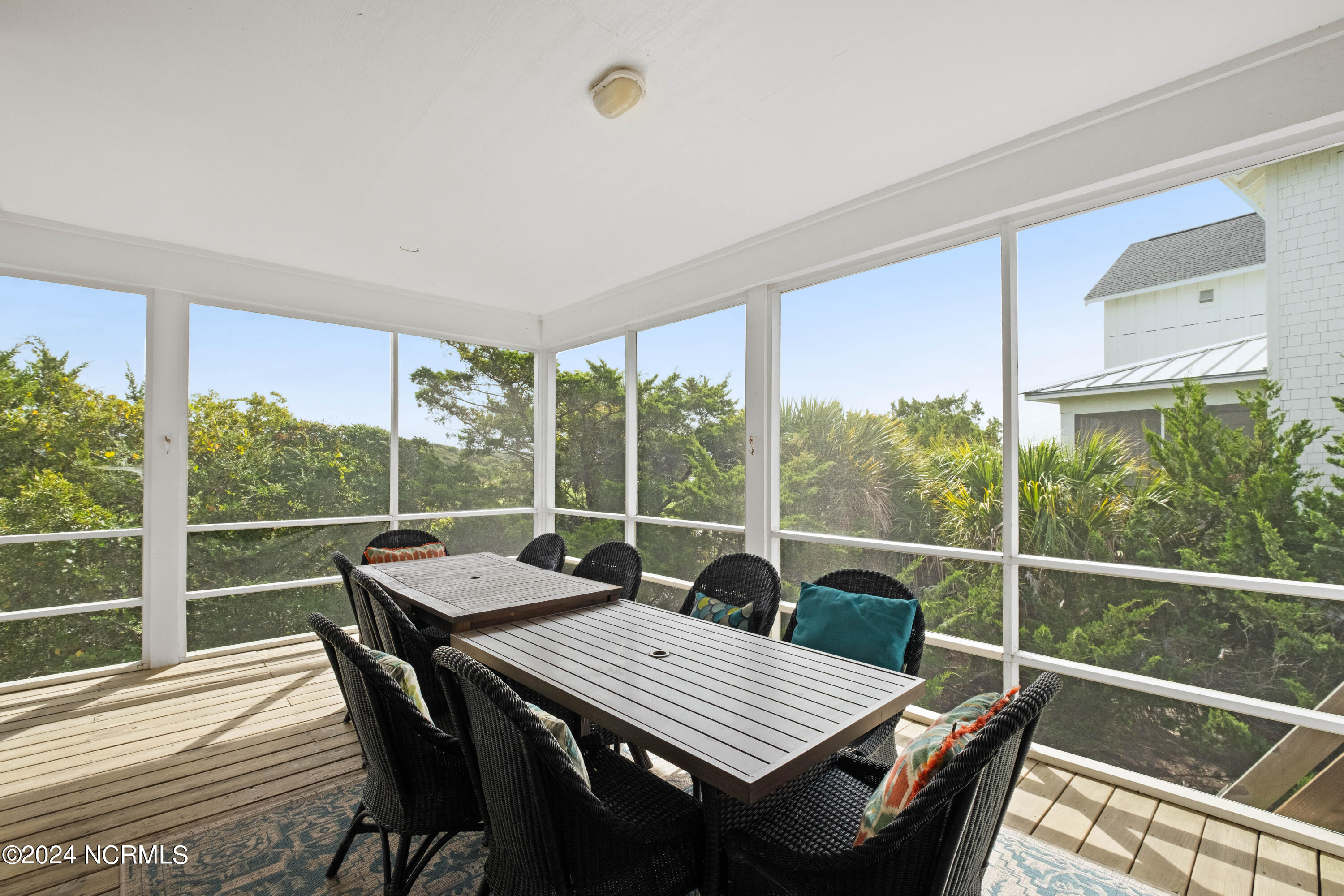 14 Waterthrush Court Property Photo 8