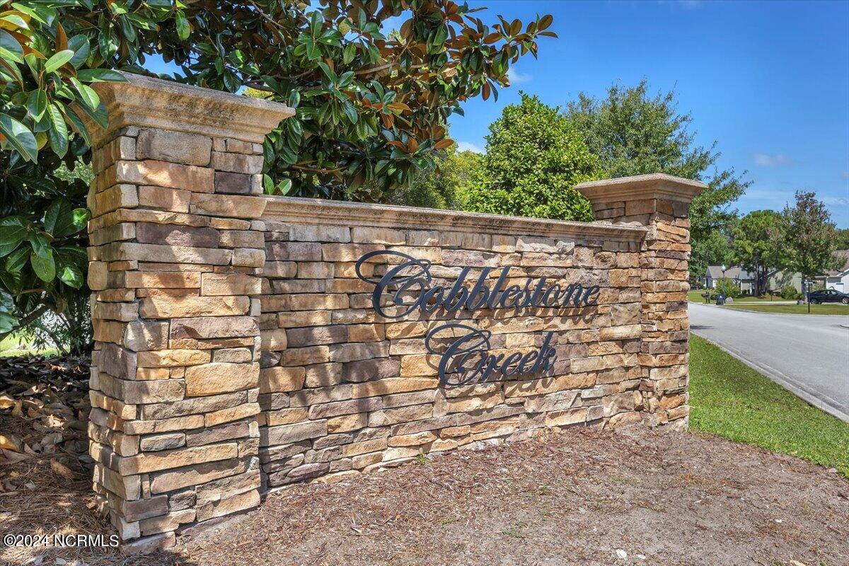 1699 Cobblestone Drive Property Photo 2