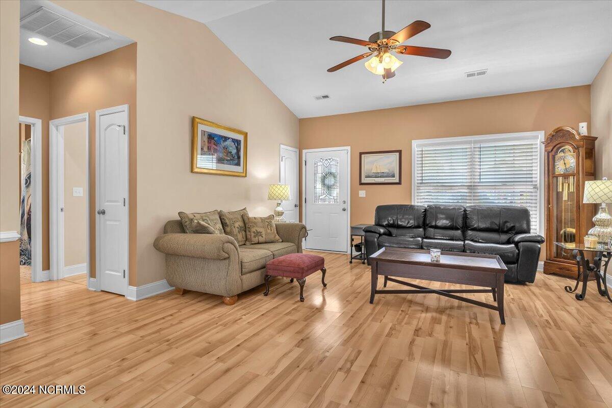 1699 Cobblestone Drive Property Photo 25