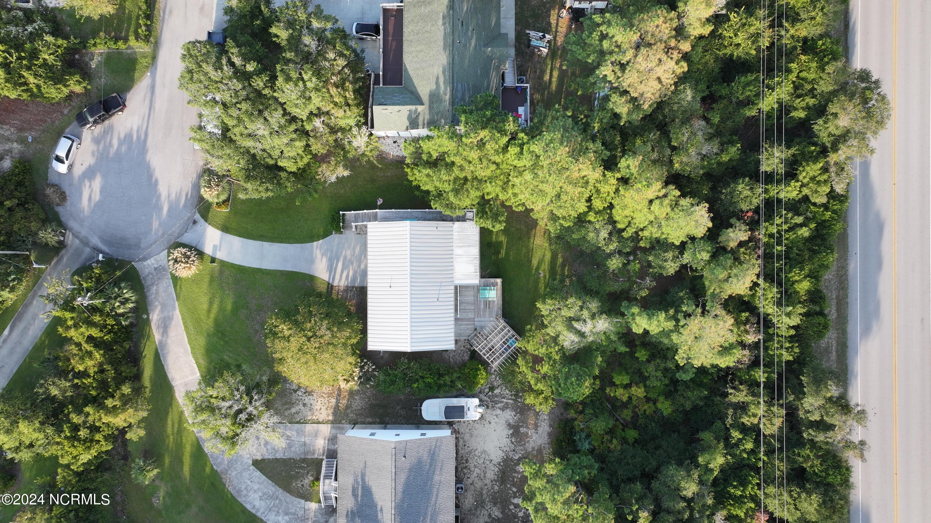 6911 Canal Drive Property Photo 8