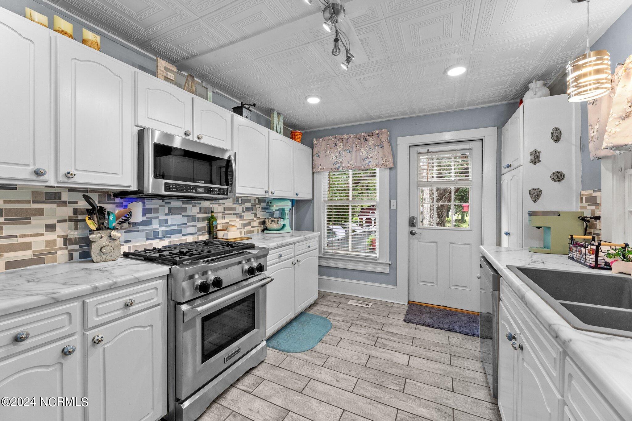 1510 N Pasteur Street Property Photo 3