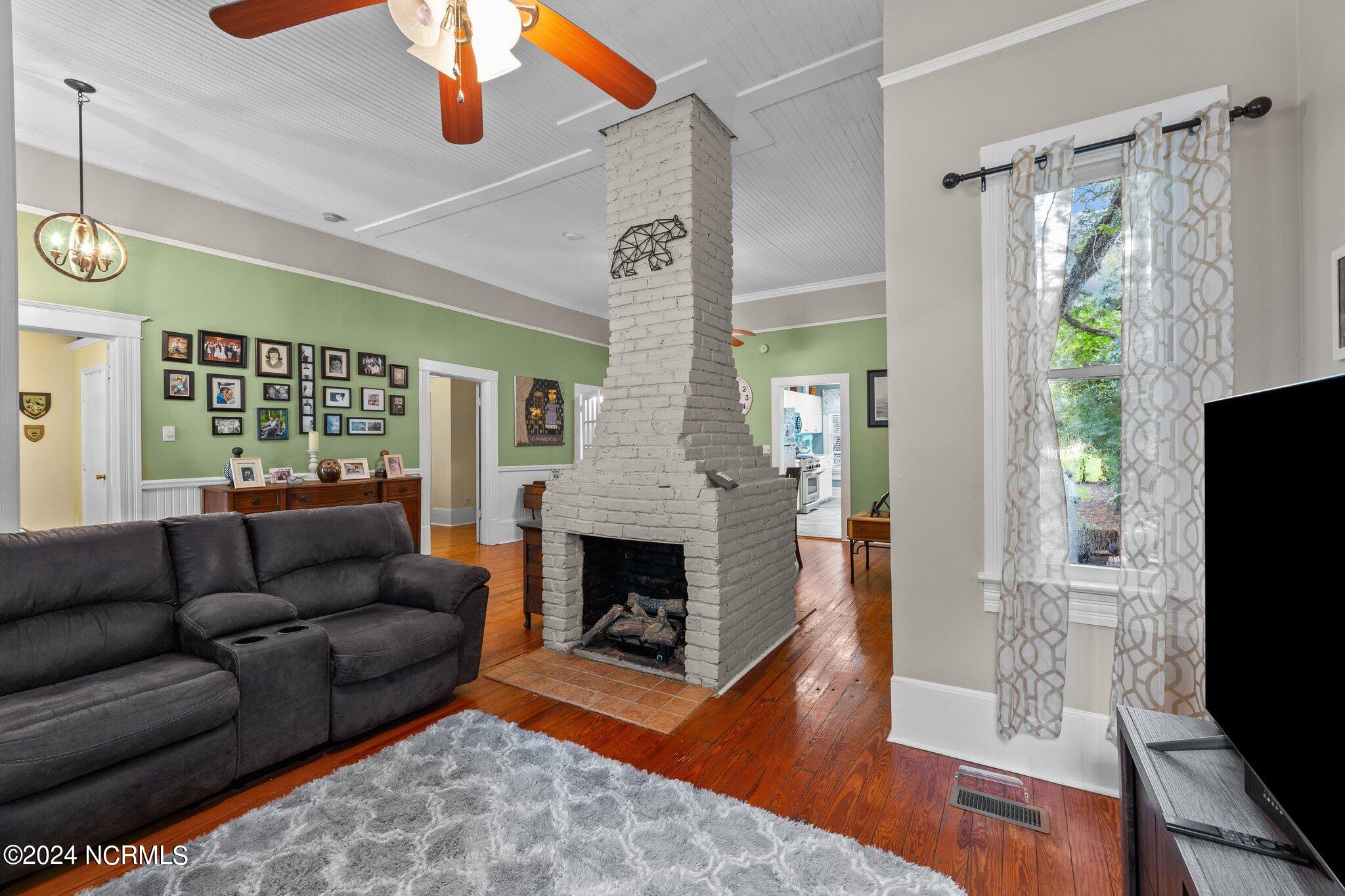 1510 N Pasteur Street Property Photo 3