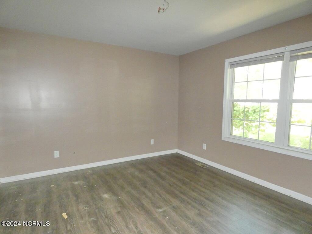 105 Walston Street Property Photo 24