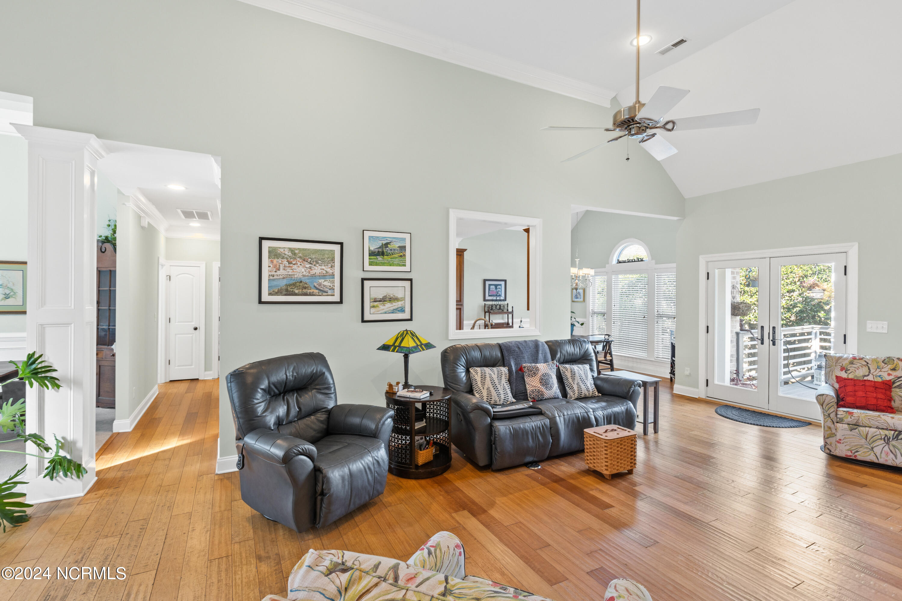 1336 S Moorings Drive Property Photo 11
