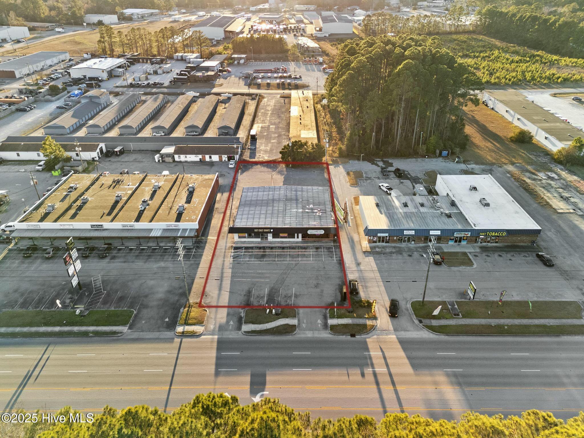 213 Western Boulevard Property Photo 2