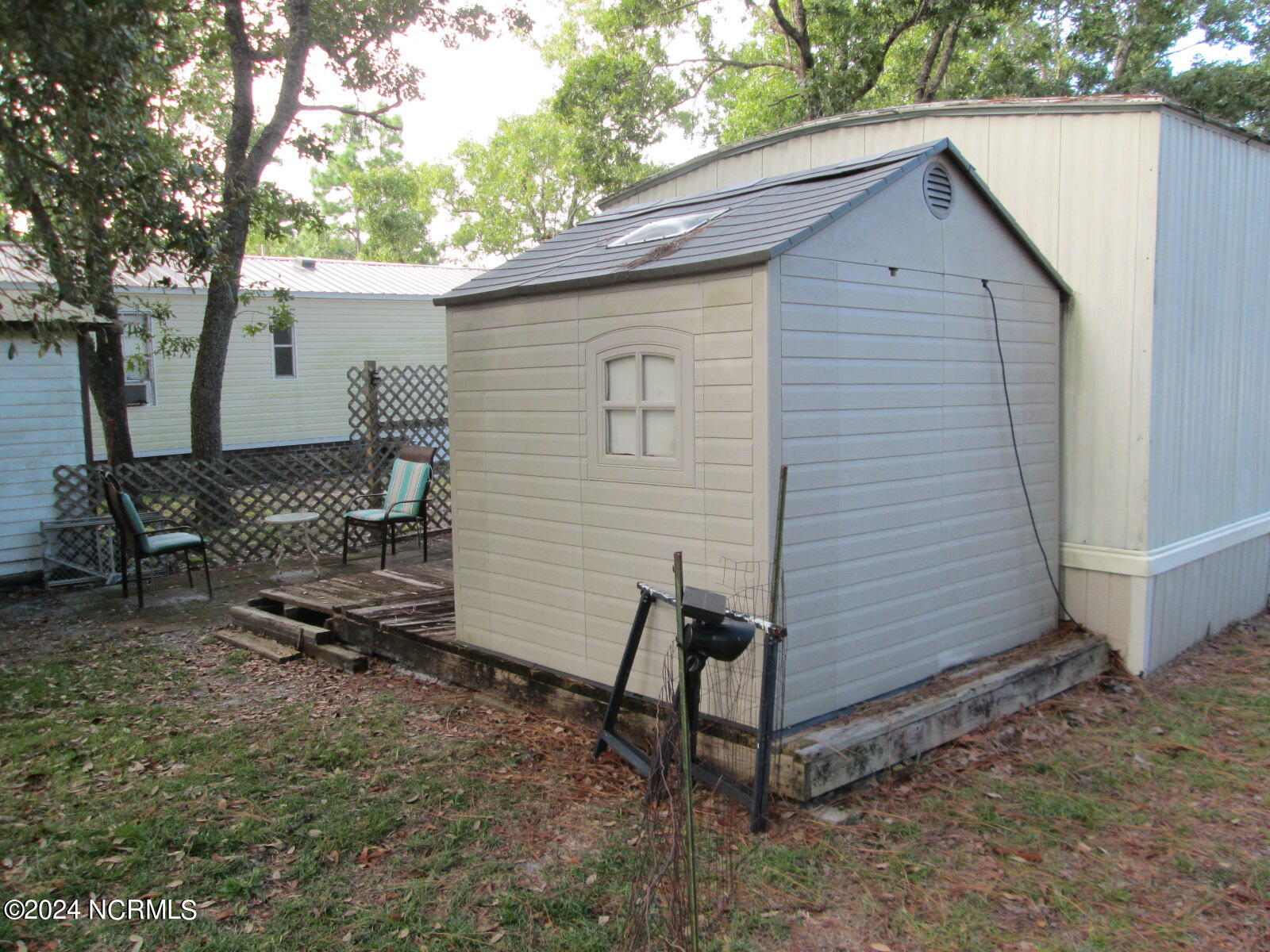 2024 Cedar Lane Property Photo 4