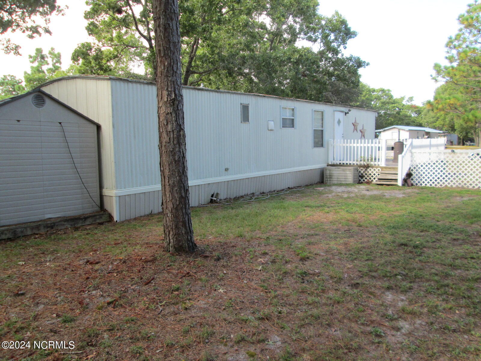 2024 Cedar Lane Property Photo 5