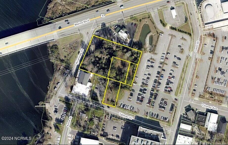 101 Riverview Street Property Photo 1