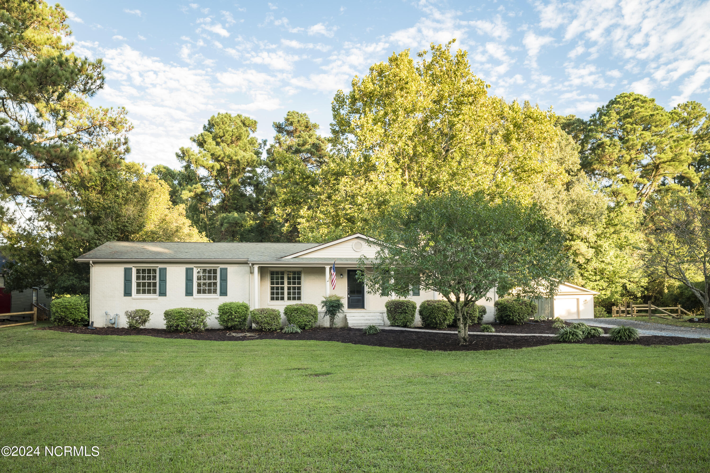 121 Montpelier Drive Property Photo 1