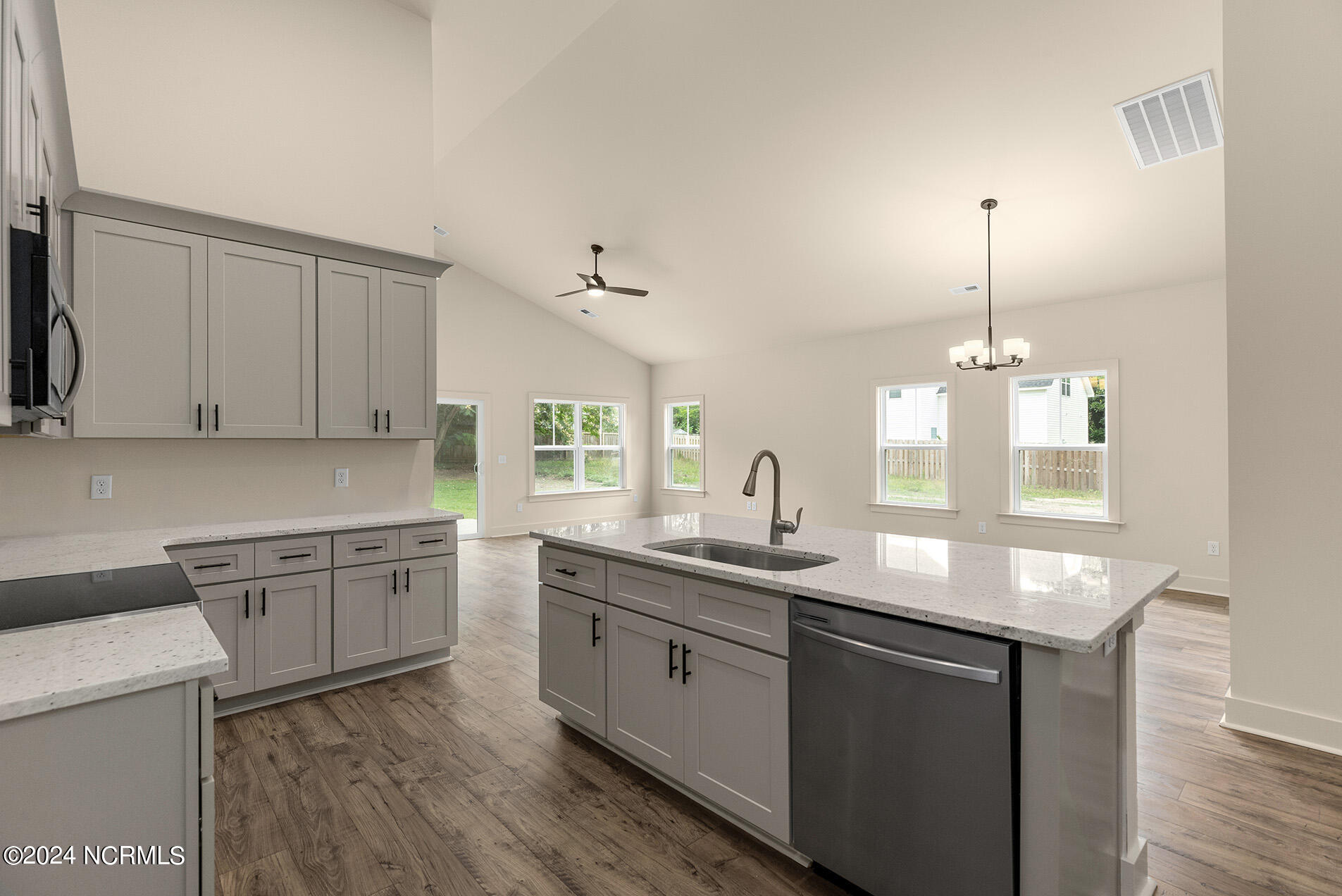 1110 Delaware Street Property Photo 12