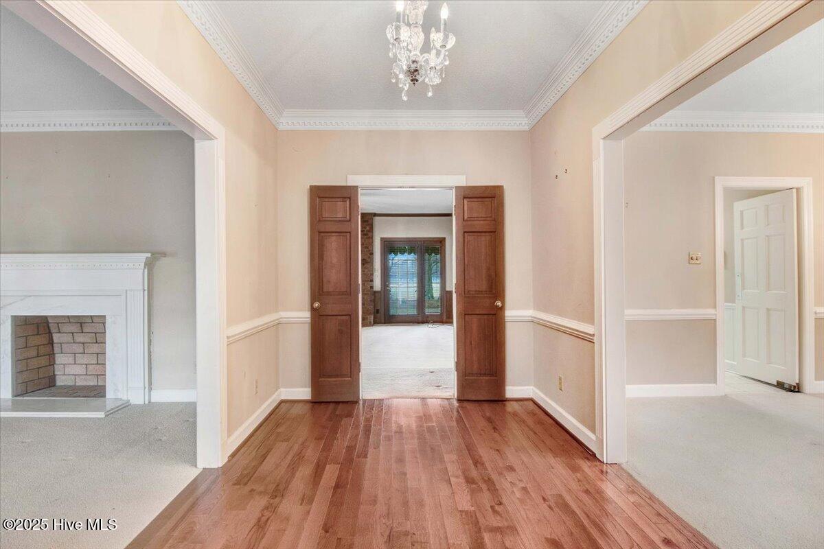 702 Hillcrest Drive Property Photo 3