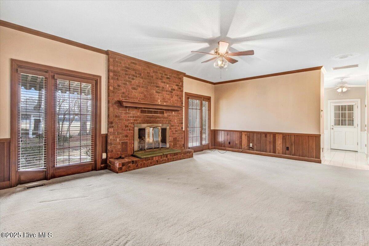702 Hillcrest Drive Property Photo 10