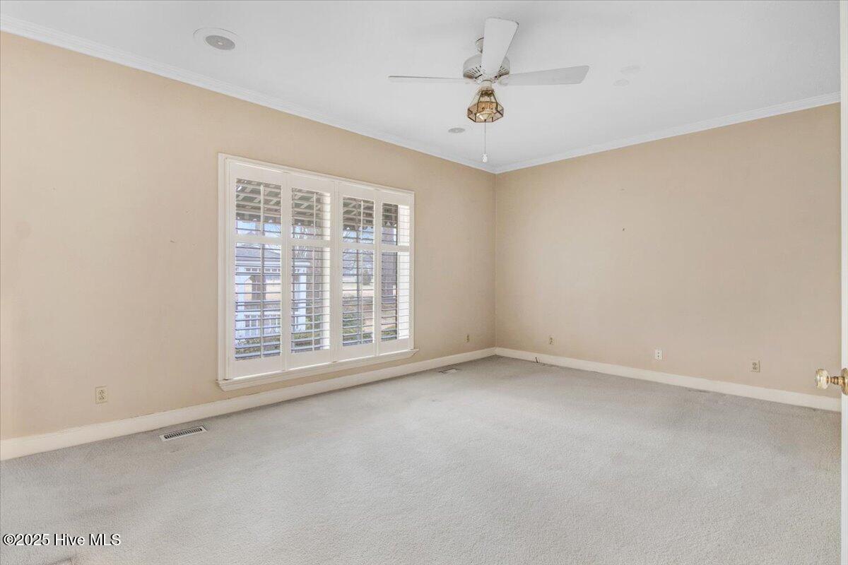 702 Hillcrest Drive Property Photo 21