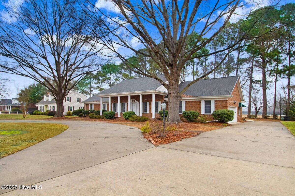 702 Hillcrest Drive Property Photo 31