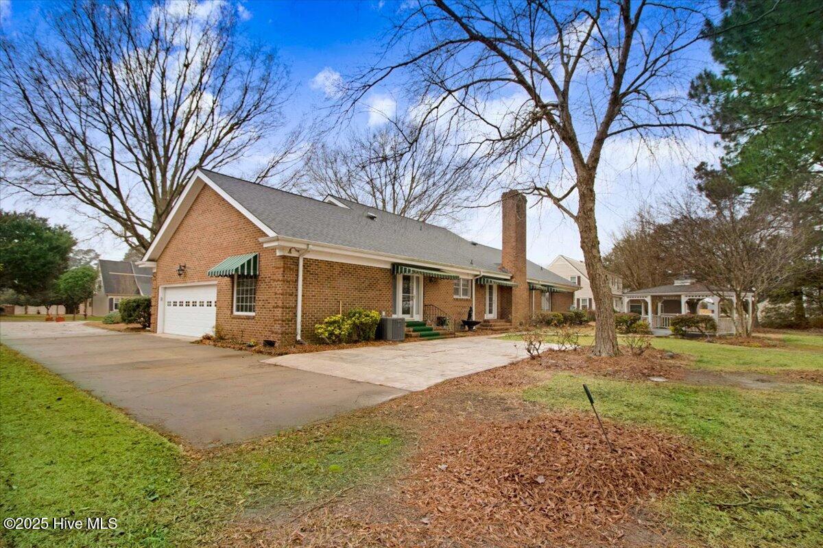 702 Hillcrest Drive Property Photo 33