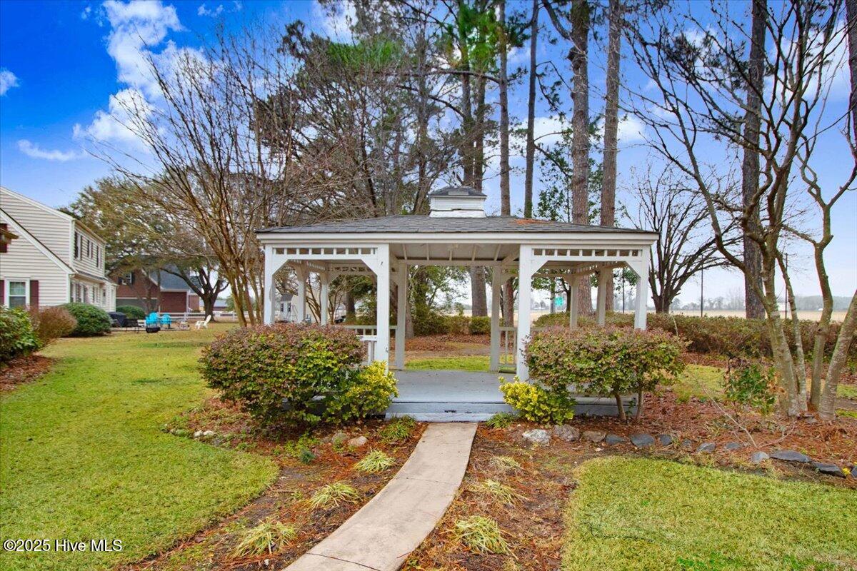 702 Hillcrest Drive Property Photo 35
