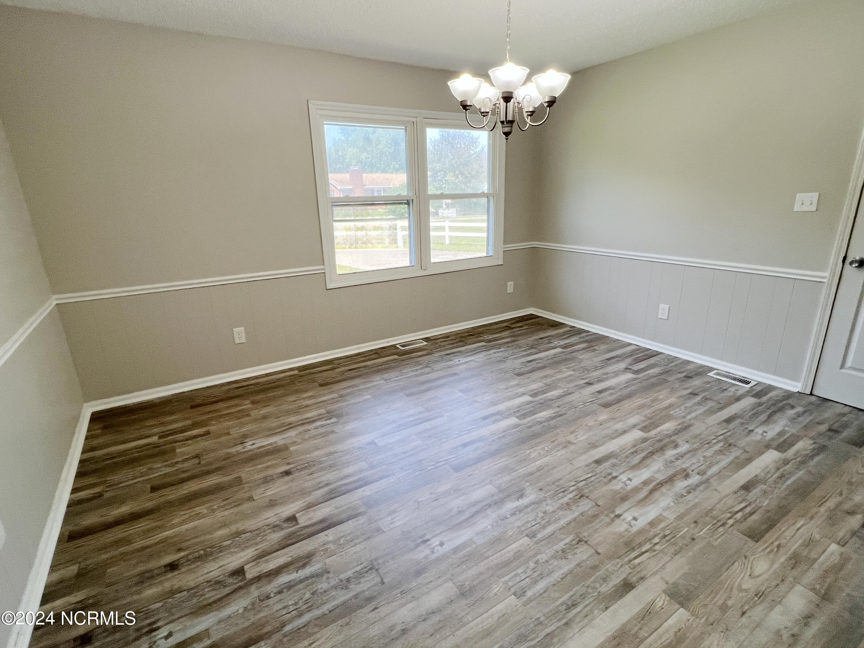 116 Christopher Drive Property Photo 6