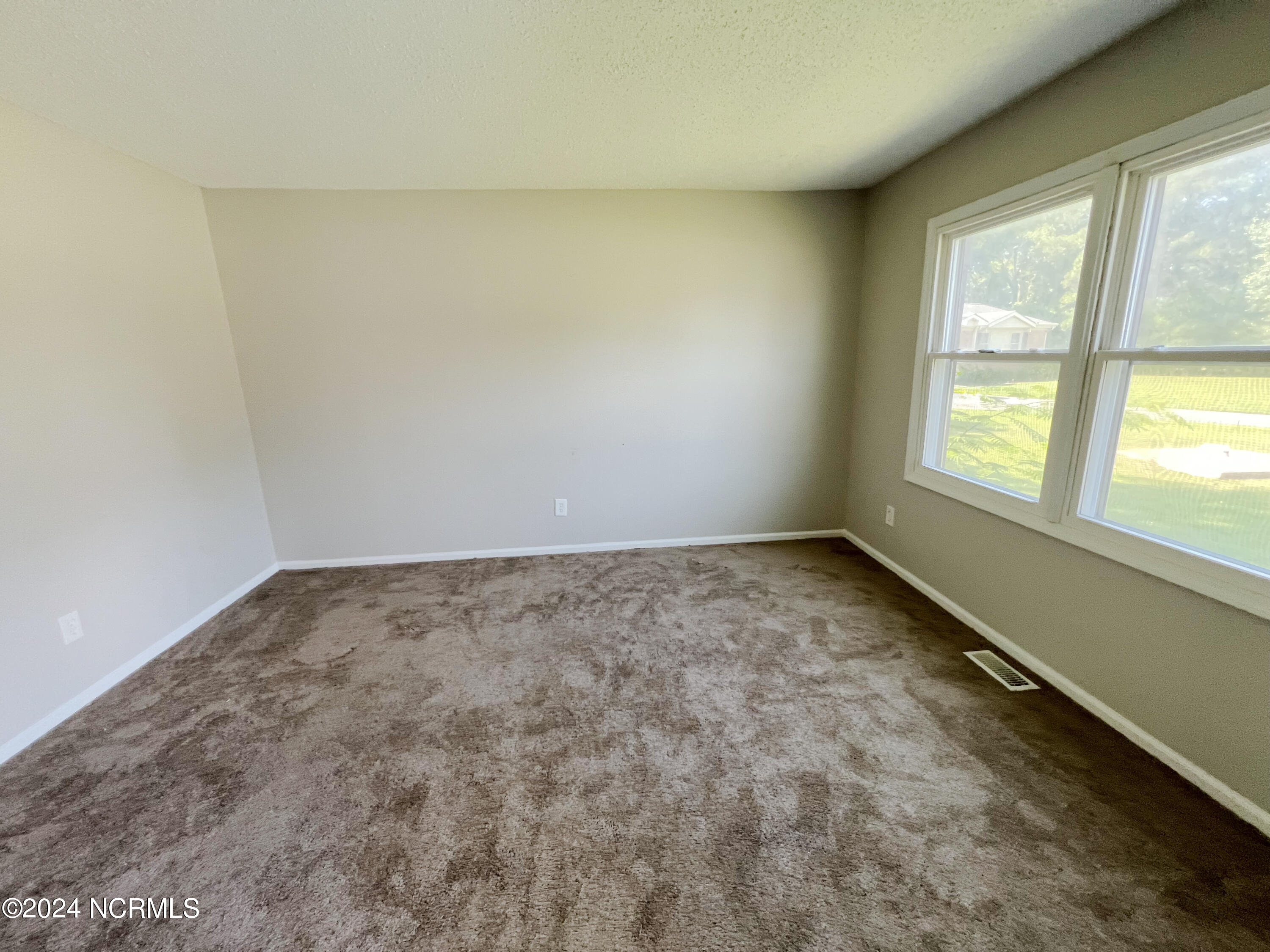 116 Christopher Drive Property Photo 11