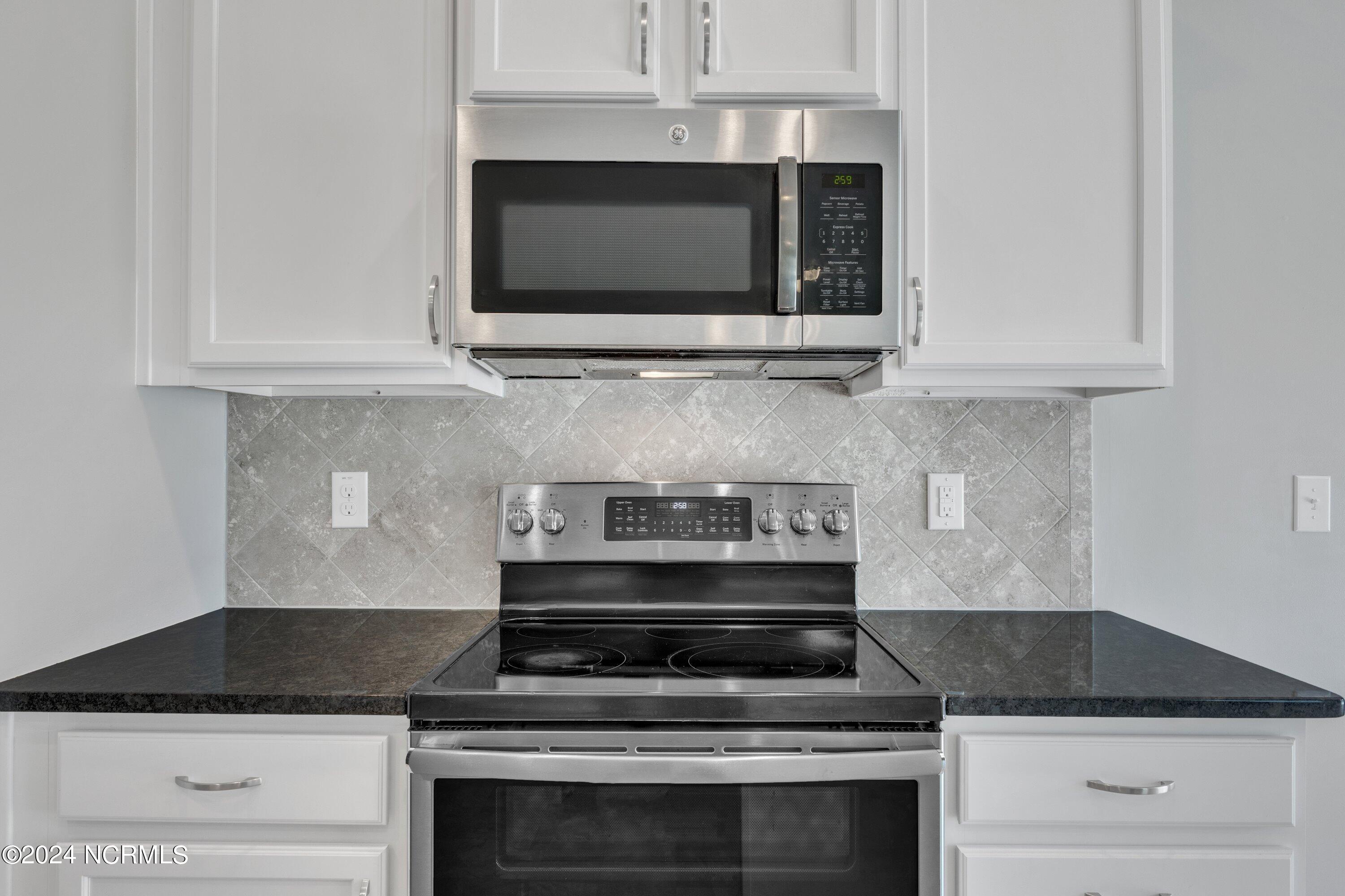 22 Thimbleberry Circle Property Photo 11