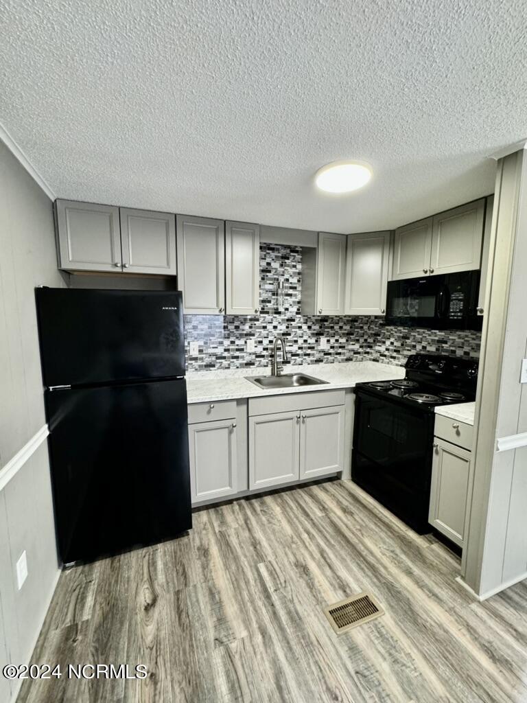3601 Rose Road B Property Photo 2