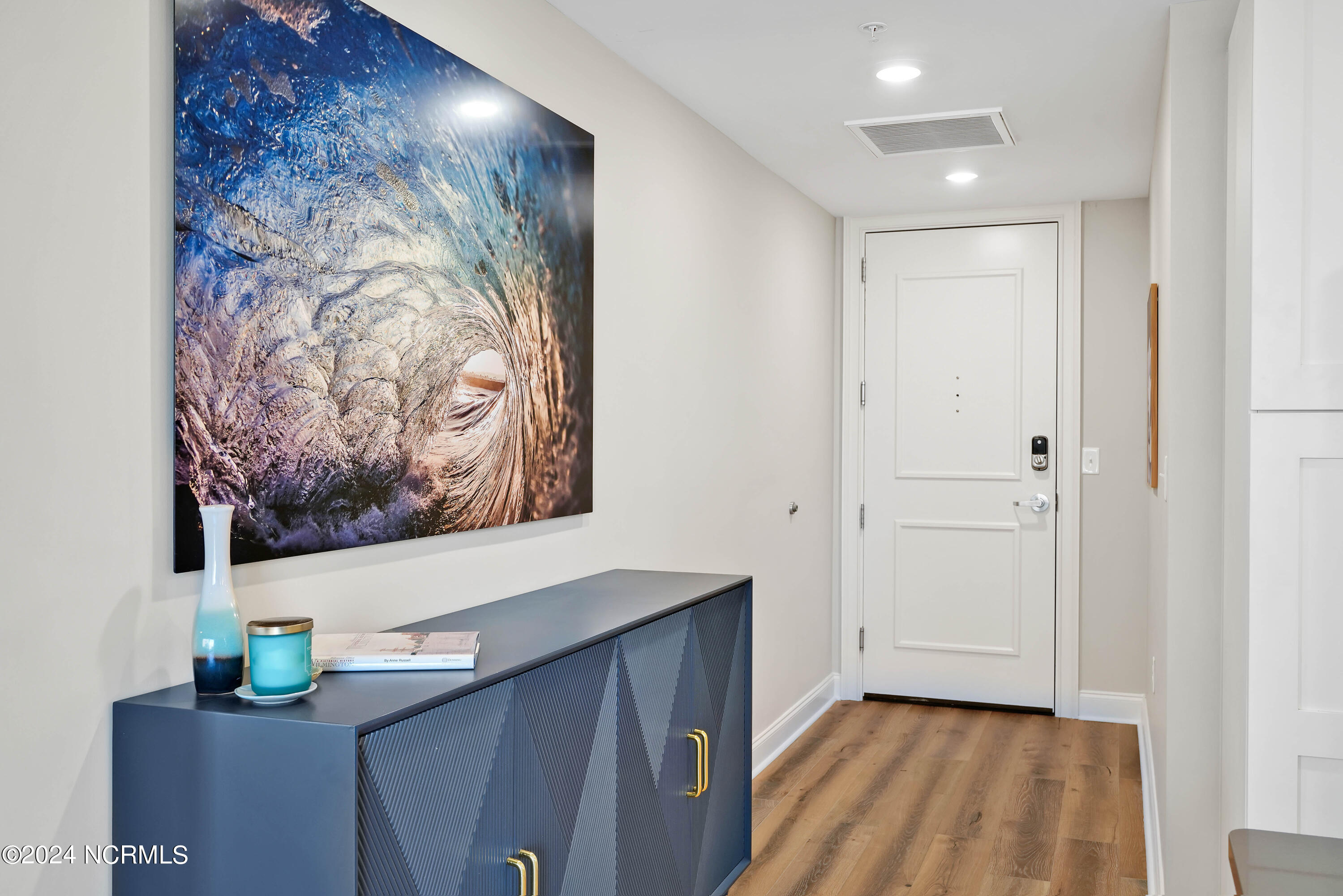 240 N Water Street Apt 853 Property Photo 6