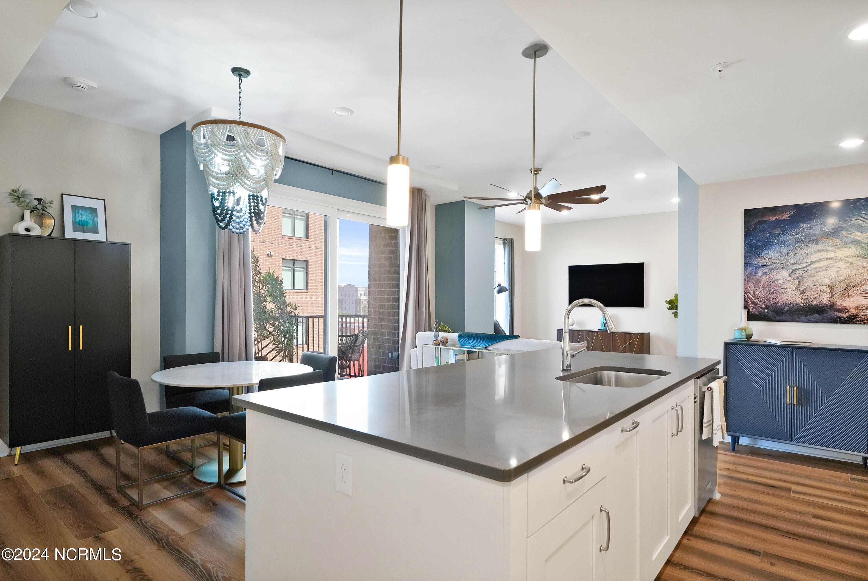 240 N Water Street Apt 853 Property Photo 12