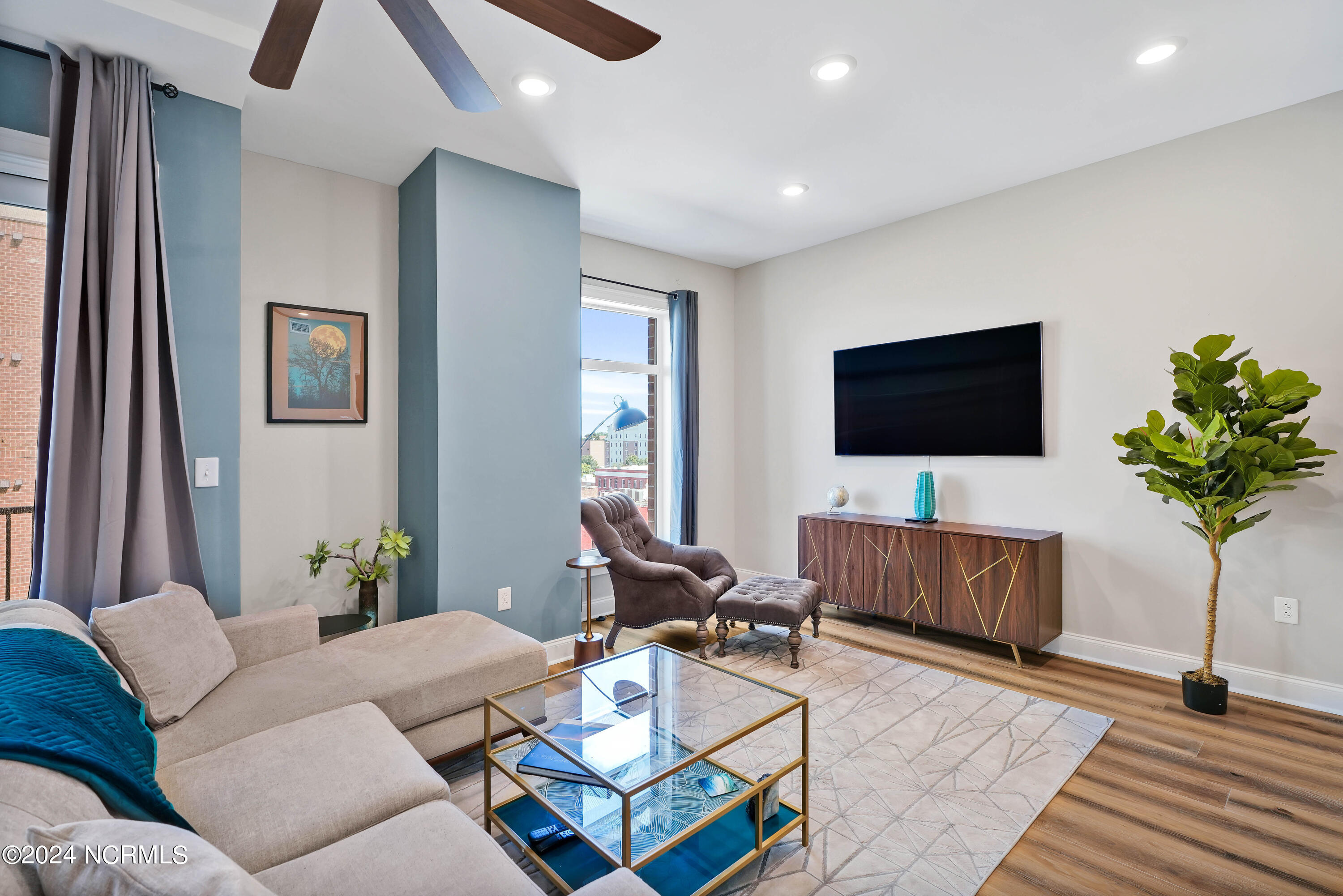 240 N Water Street Apt 853 Property Photo 16