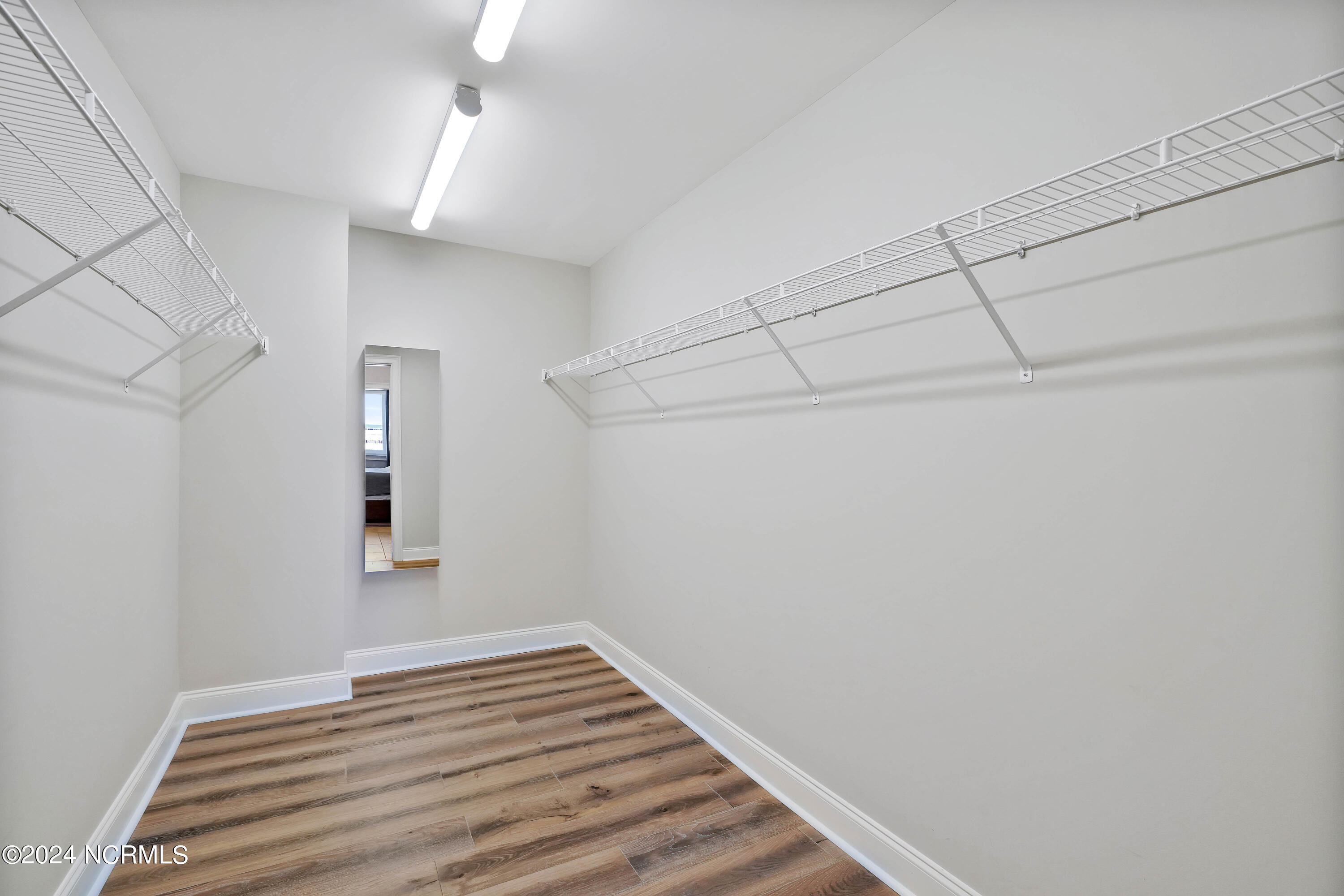 240 N Water Street Apt 853 Property Photo 29